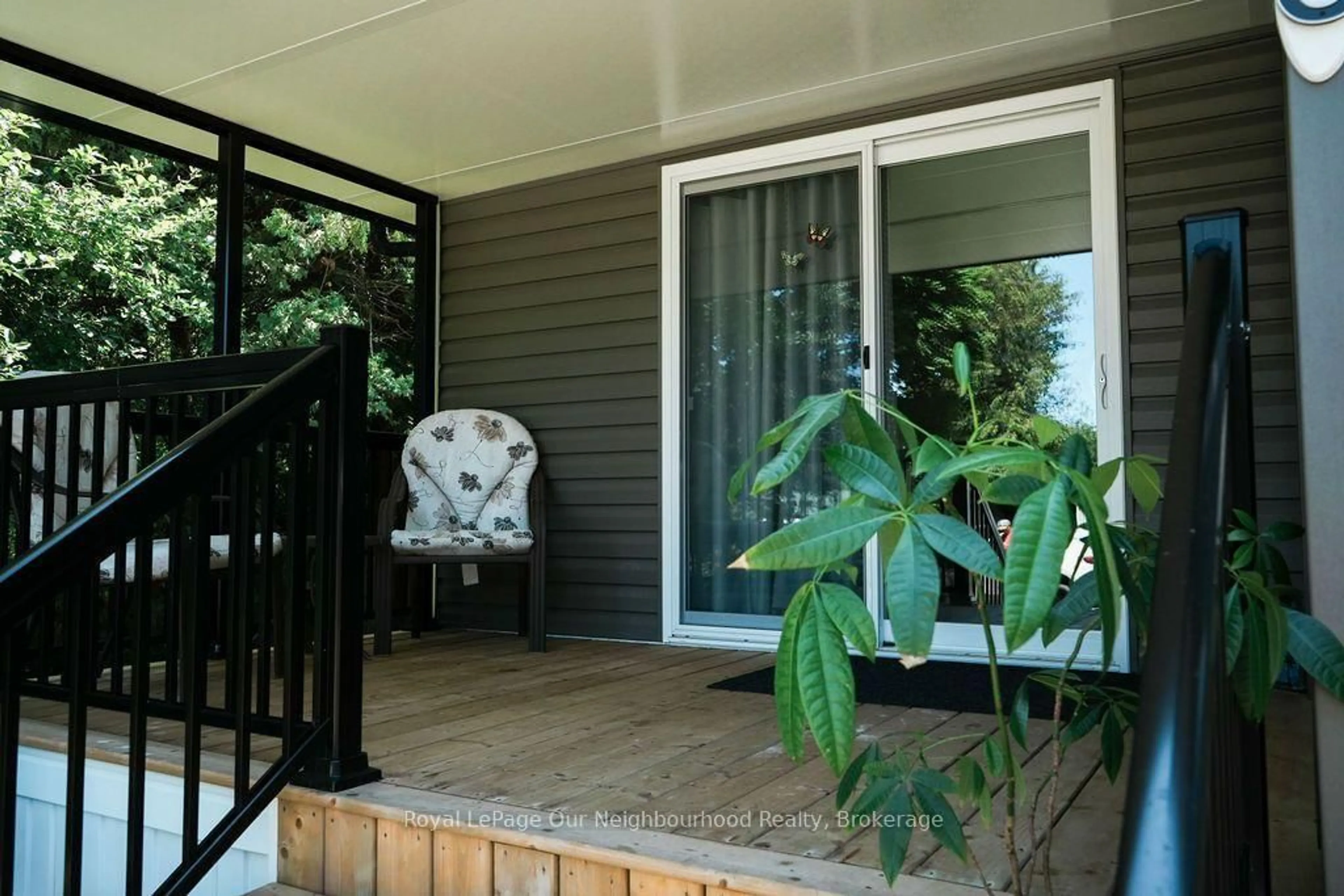 Patio, water/lake/river/ocean view for 1093 County Rd 28 Rd #6, Otonabee-South Monaghan Ontario K0L 1V0
