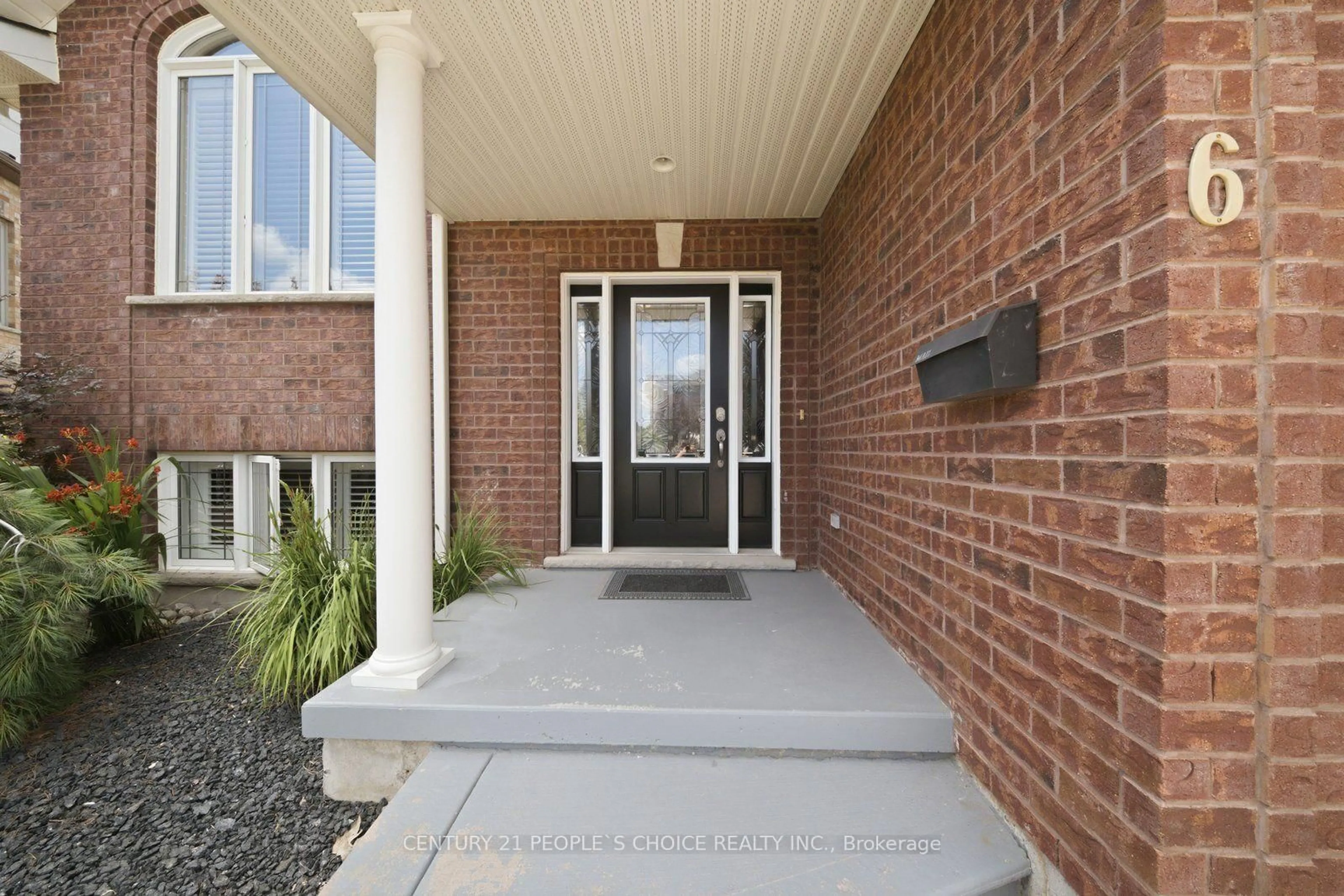 Indoor entryway for 6 Westview Crt, Woodstock Ontario N4T 0B8