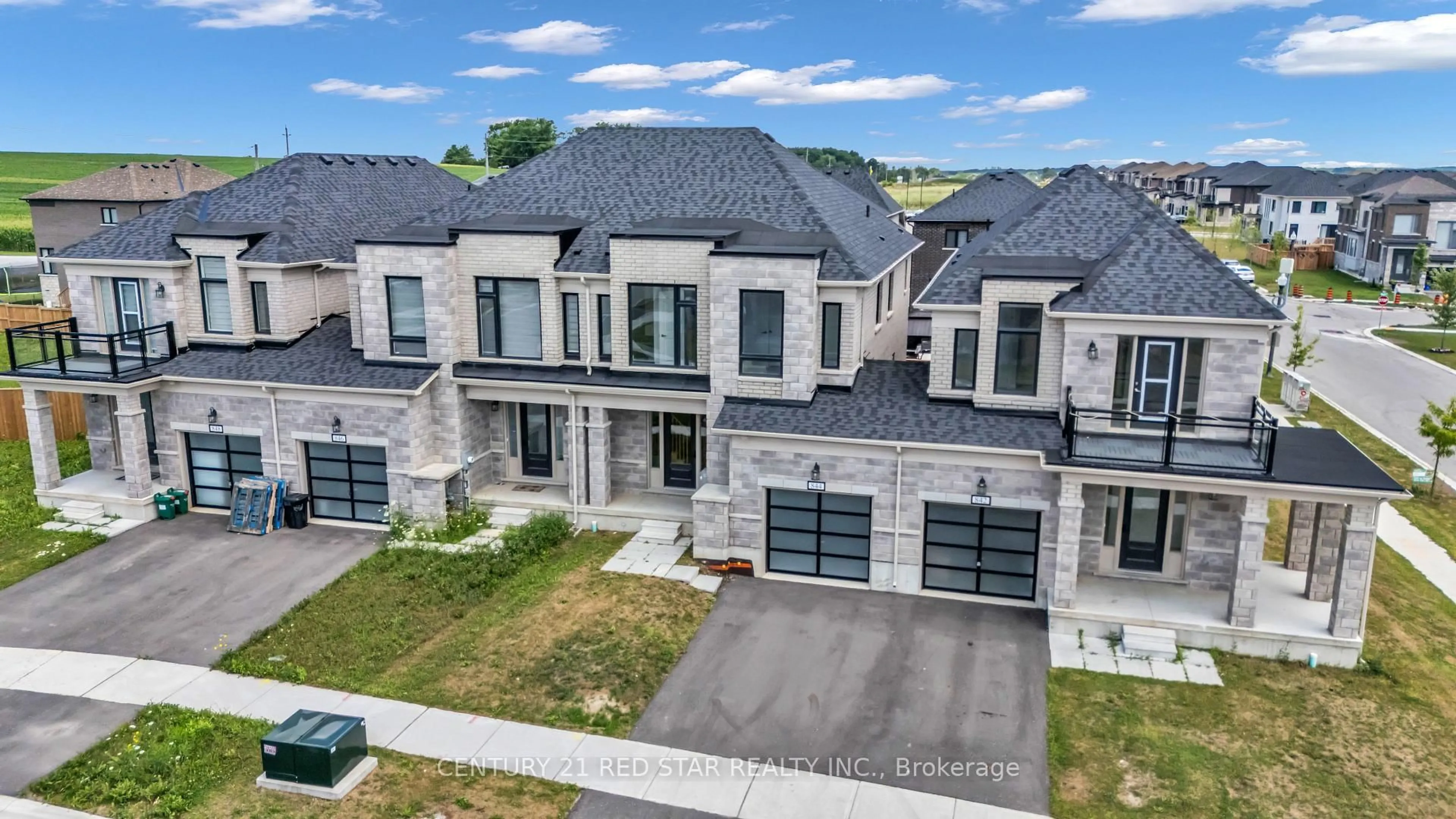 A pic from outside/outdoor area/front of a property/back of a property/a pic from drone, street for 844 Sobeski Ave, Woodstock Ontario N4T 0P2