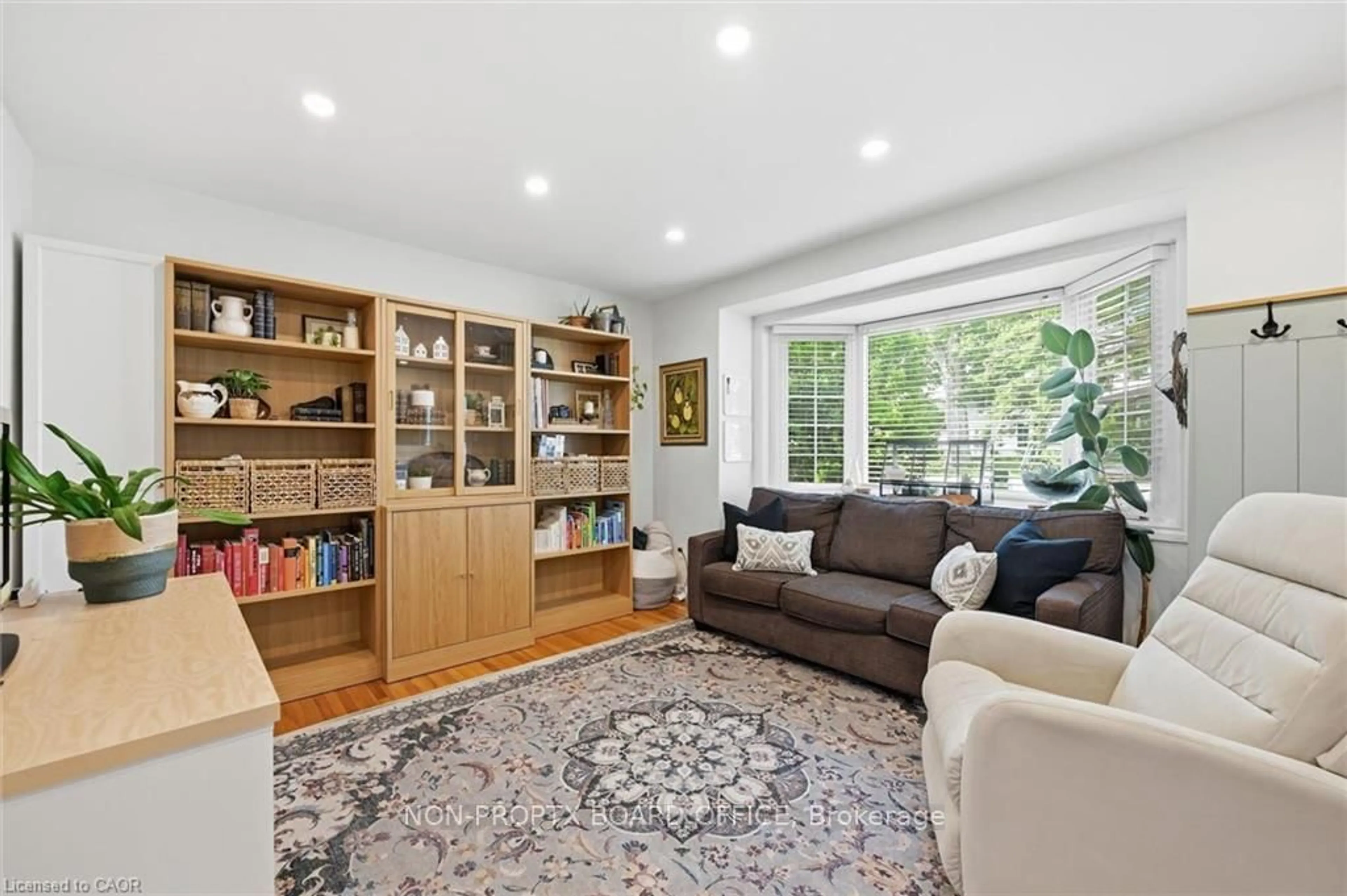 Living room with furniture, unknown for 2273 King St, Hamilton Ontario L8K 1X5