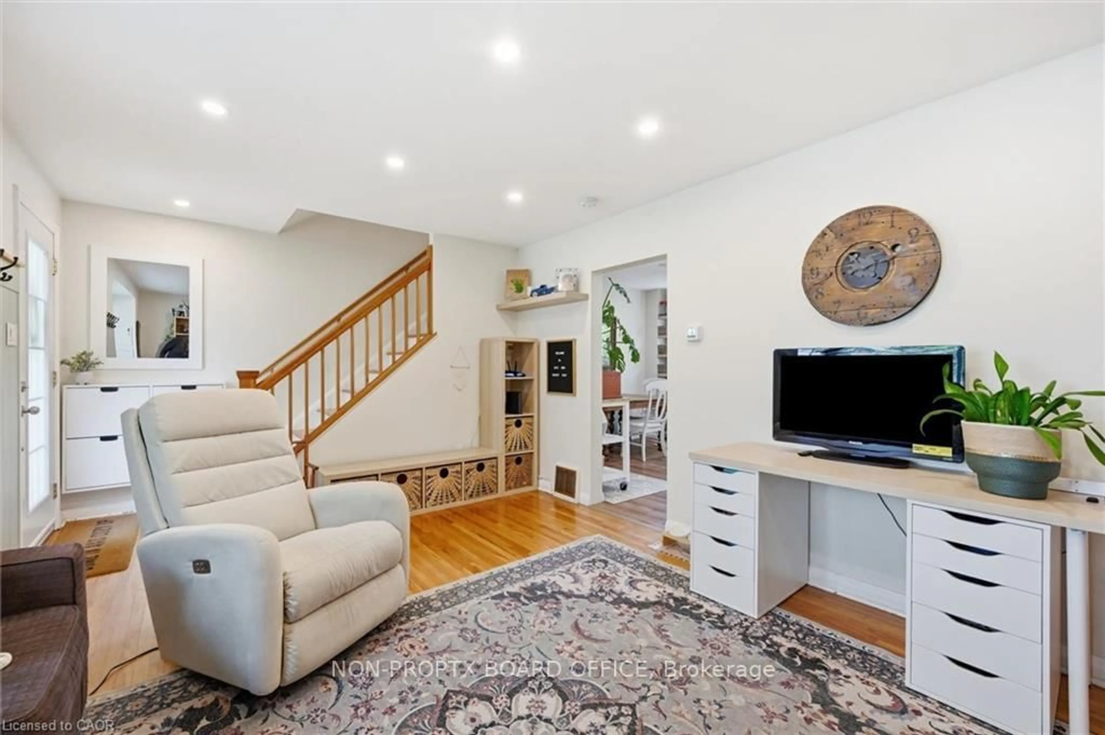 Living room with furniture, unknown for 2273 King St, Hamilton Ontario L8K 1X5