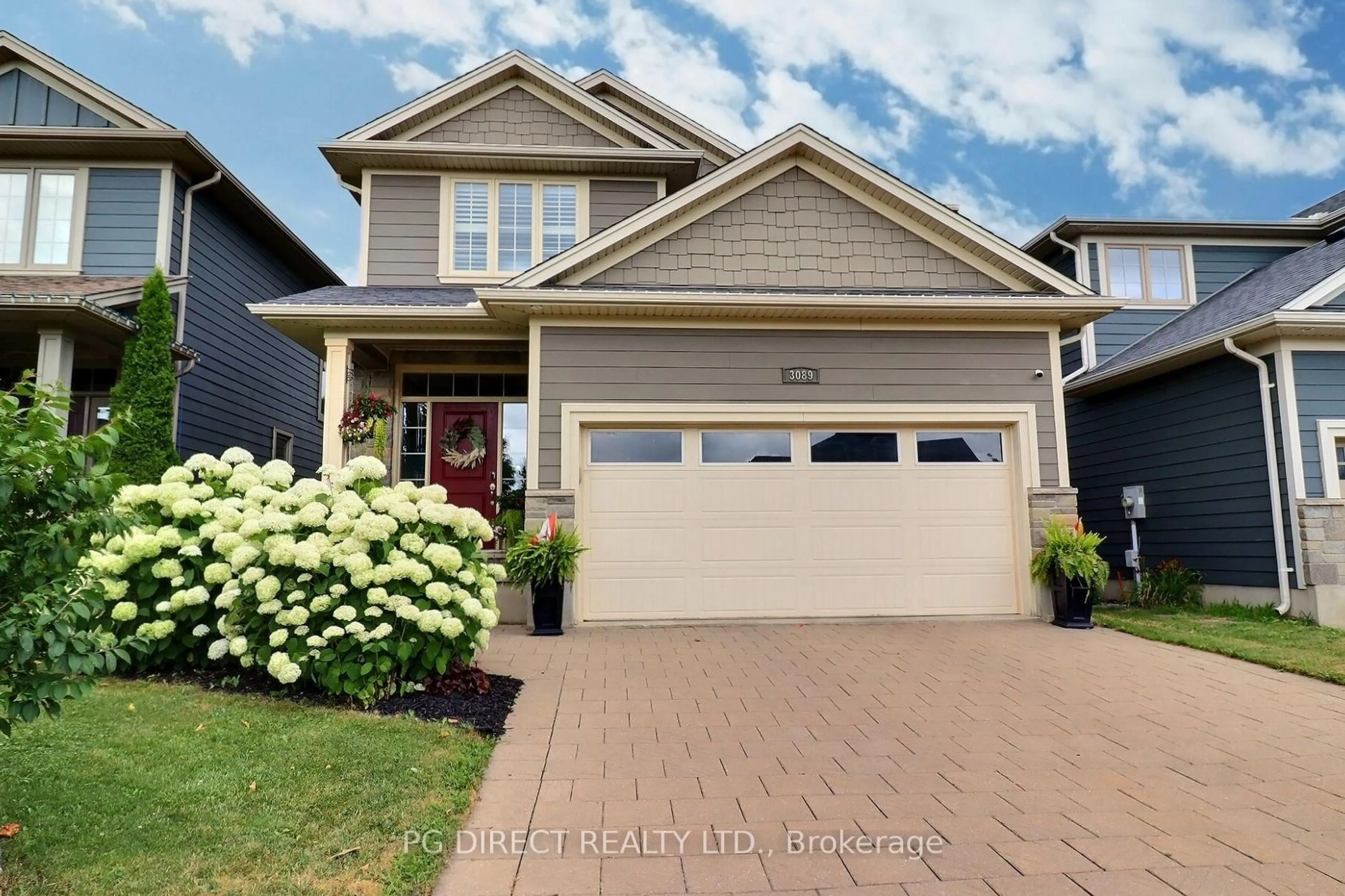 Home with vinyl exterior material, street for 3089 Pomeroy Lane, London South Ontario N6P 0B6