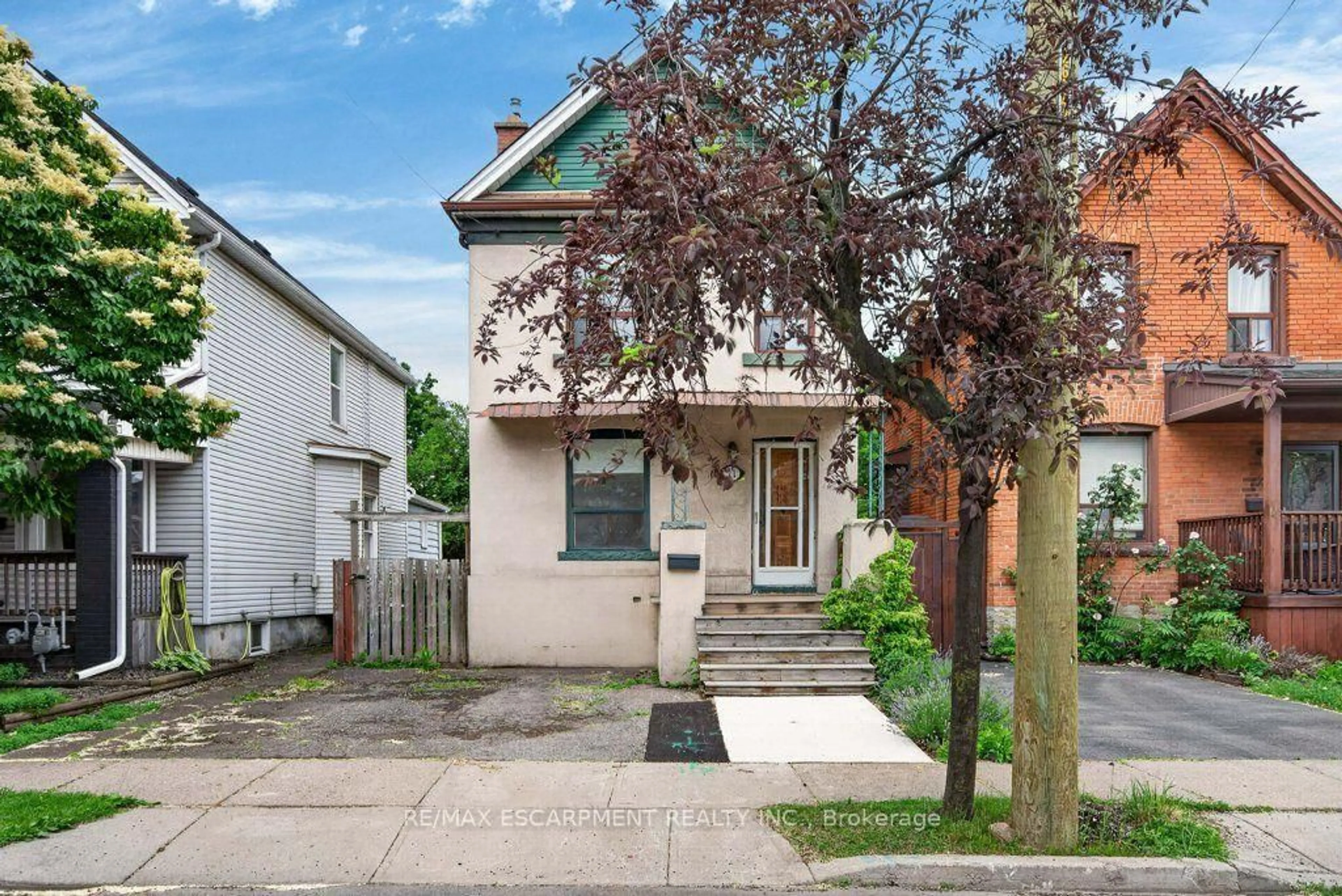 Unknown for 21 East Bend Ave, Hamilton Ontario L8L 7E1