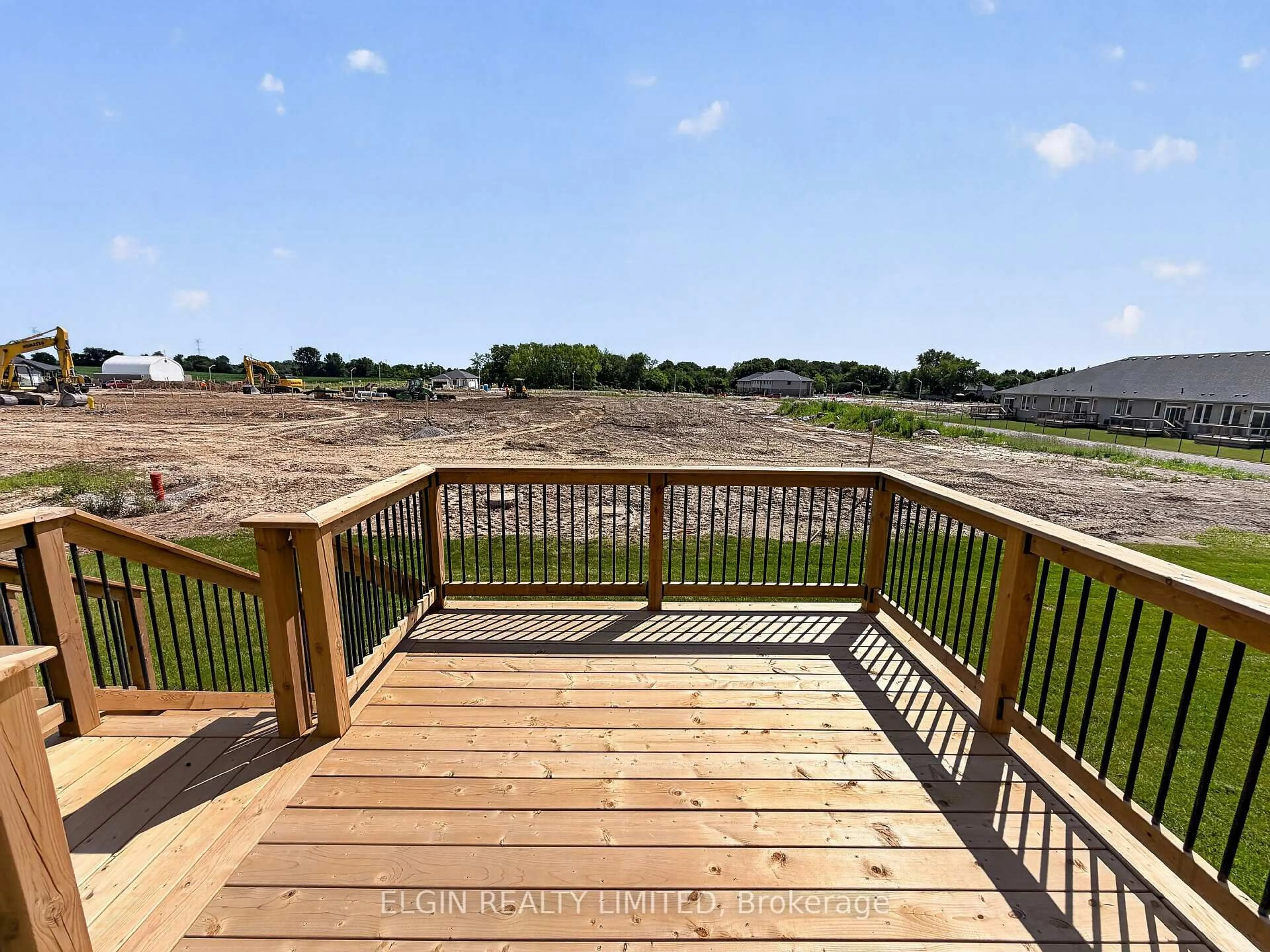 Patio, water/lake/river/ocean view for 72 Woodcock Dr, Tillsonburg Ontario N4G 0L9