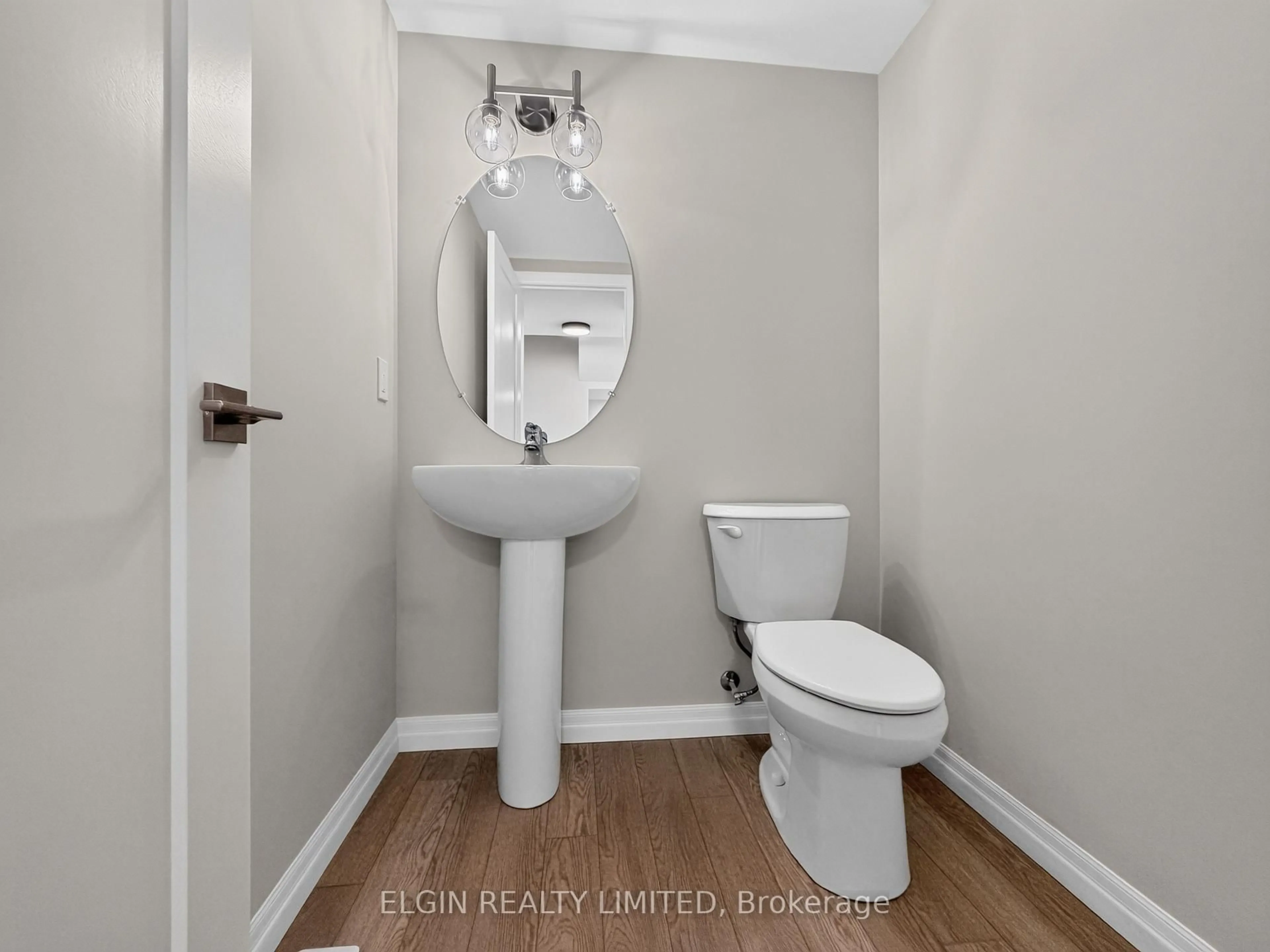 Standard bathroom, unknown for 72 Woodcock Dr, Tillsonburg Ontario N4G 0L9