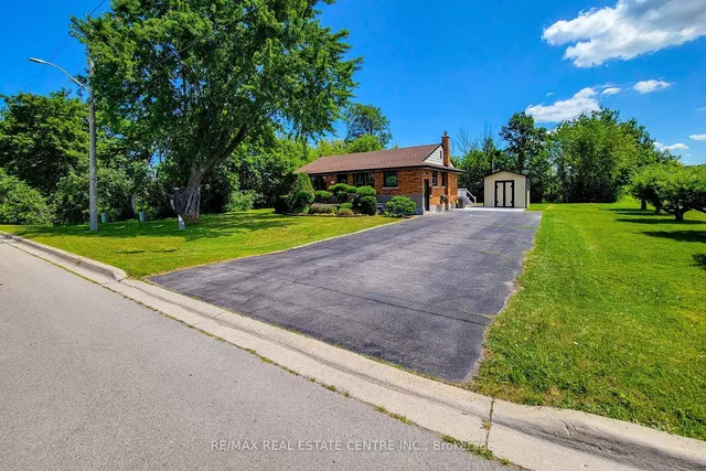 220 Winona Rd, Hamilton 2