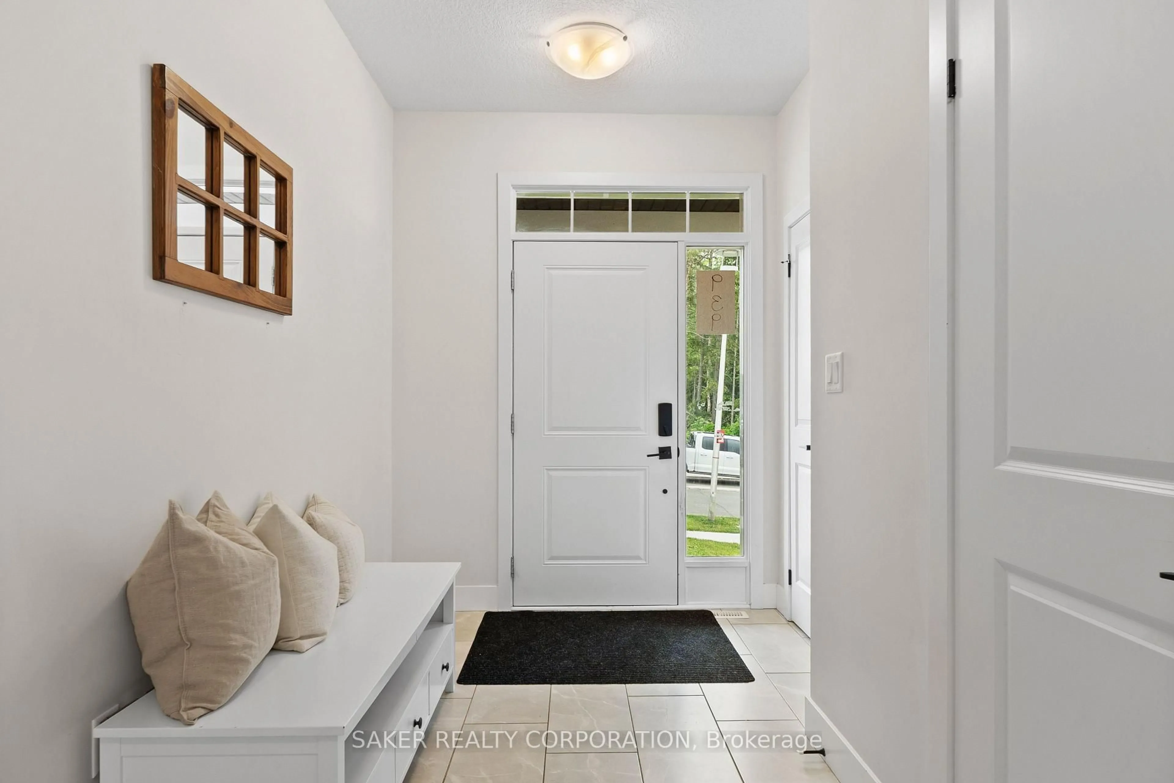 Indoor entryway for 939 Deveron Cres, London South Ontario N5X 3X4