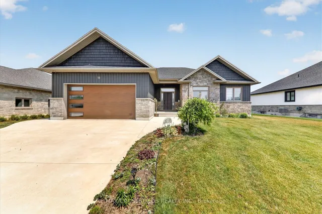 11 MCTAVISH Cres, Huron-Kinloss 3