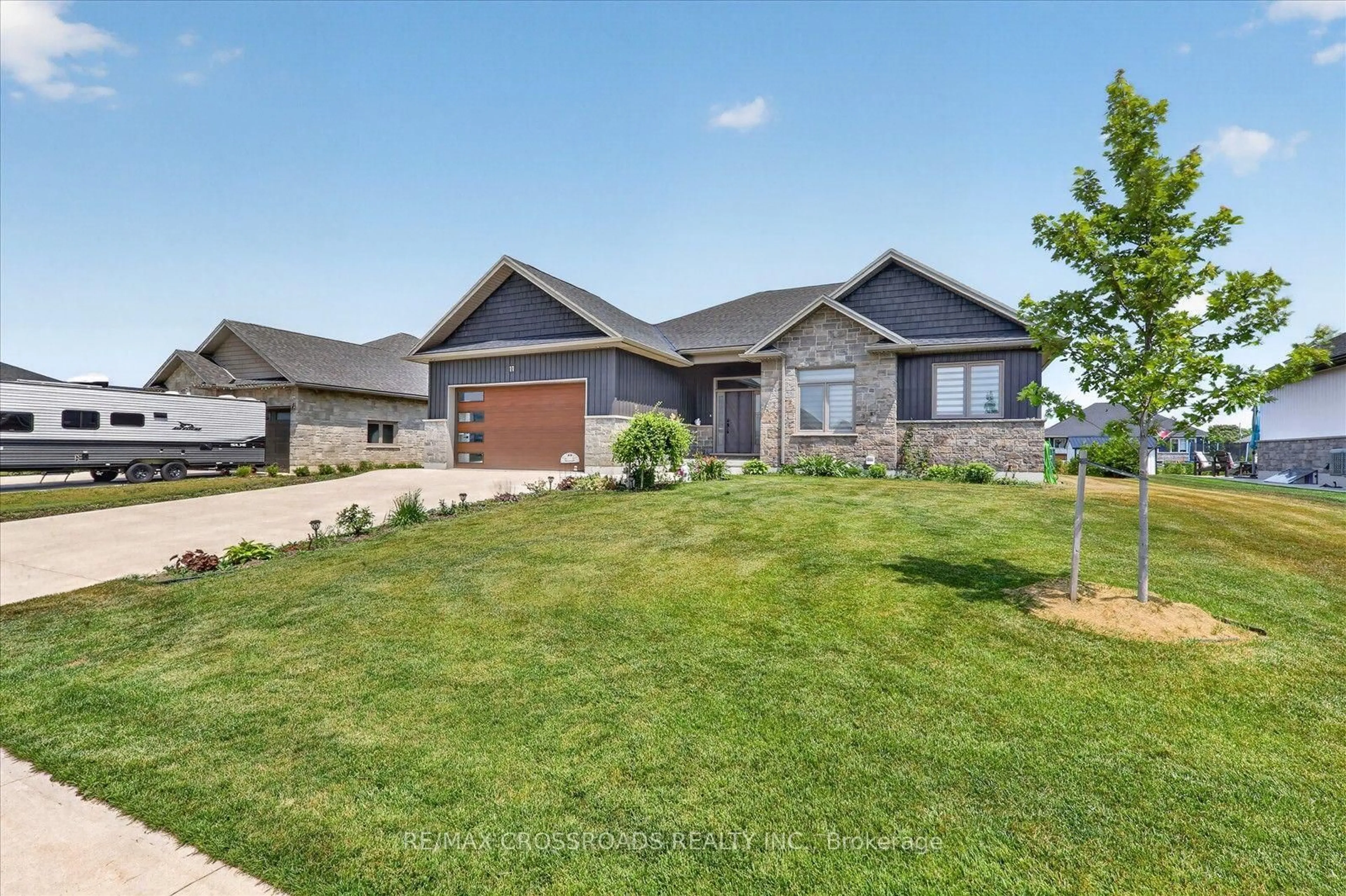 Unknown for 11 MCTAVISH Cres, Huron-Kinloss Ontario N0G 2R0