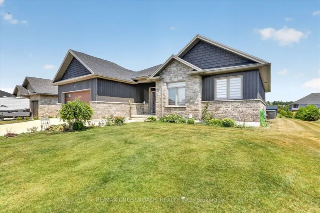 11 MCTAVISH Cres, Huron-Kinloss 5