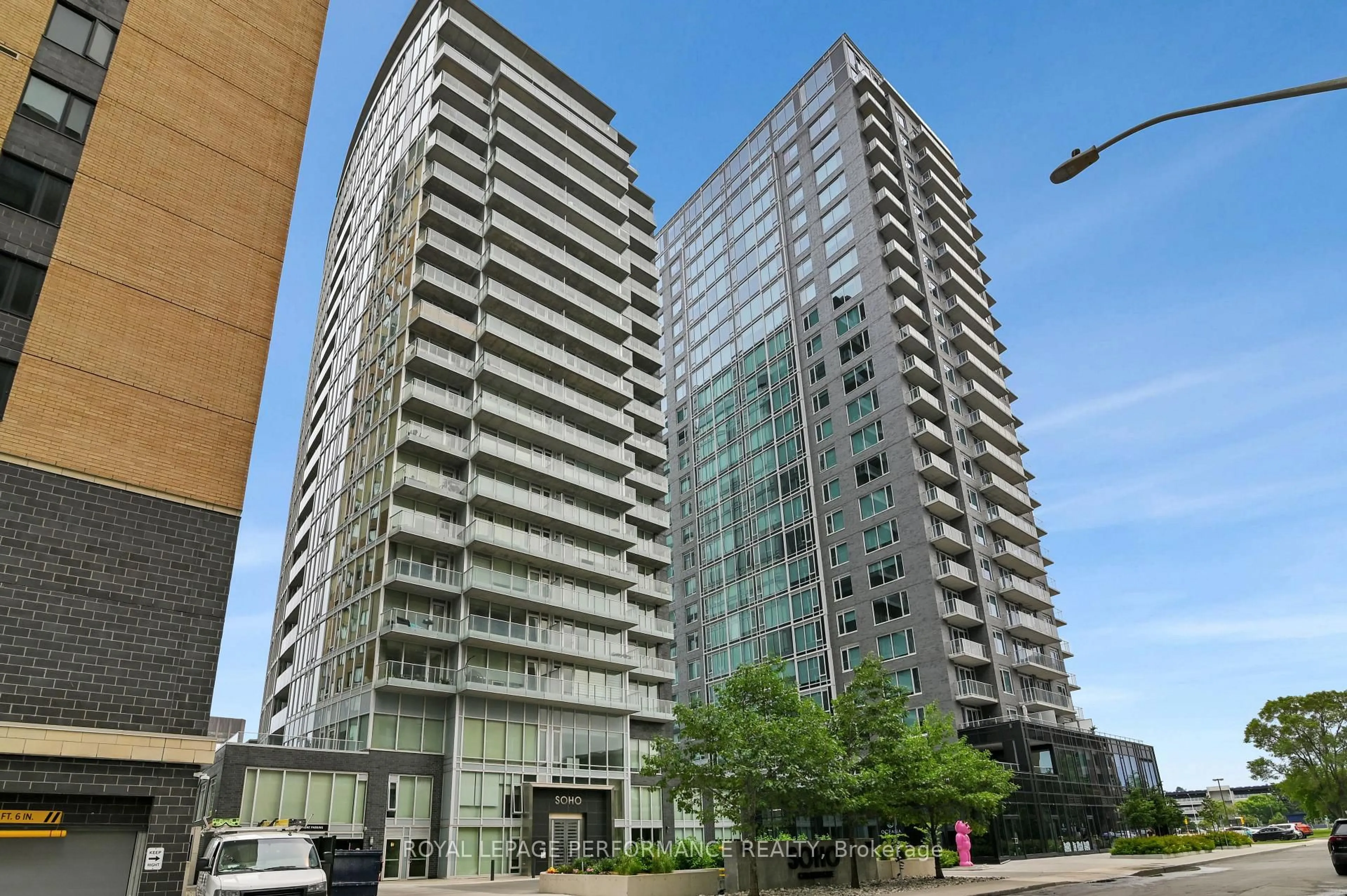 Patio, unknown for 111 Champagne Ave #202, Ottawa Ontario K1S 5V3