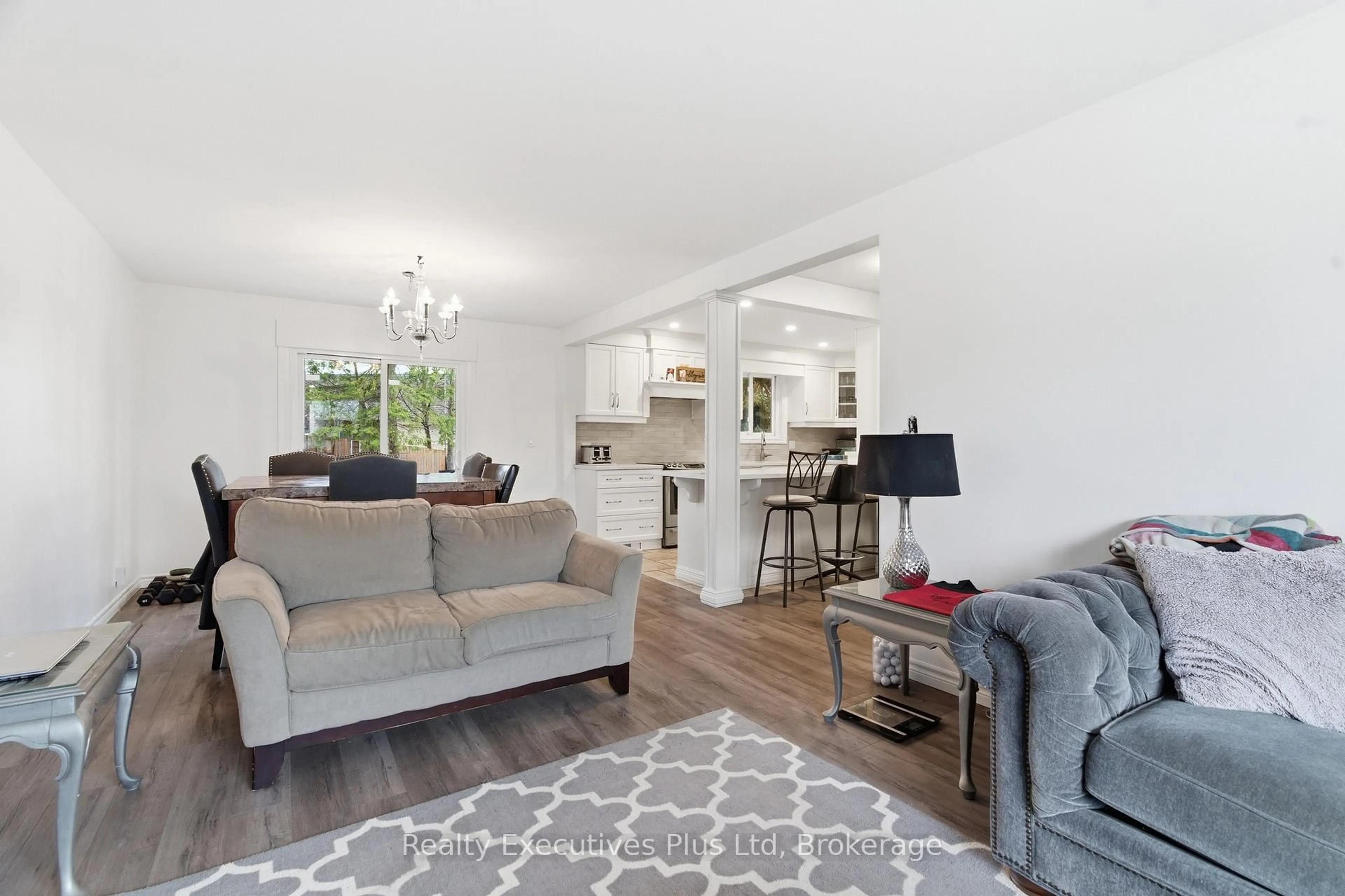 Living room with furniture, unknown for 90 Western Ave, Guelph Ontario N1H 6A8
