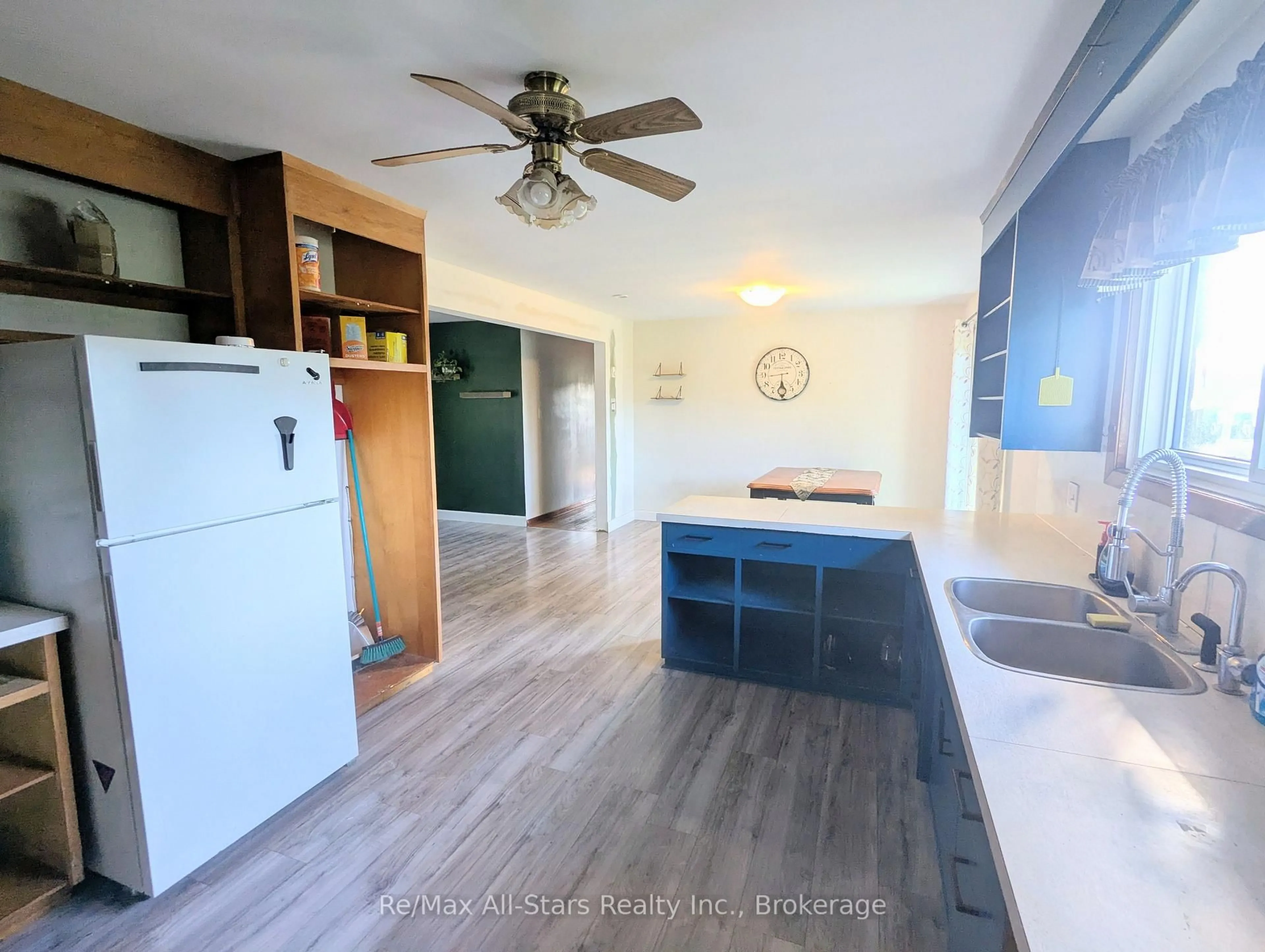 Open concept kitchen, unknown for 1470 Zion 4th Line, Cavan Monaghan Ontario L0A 1G0