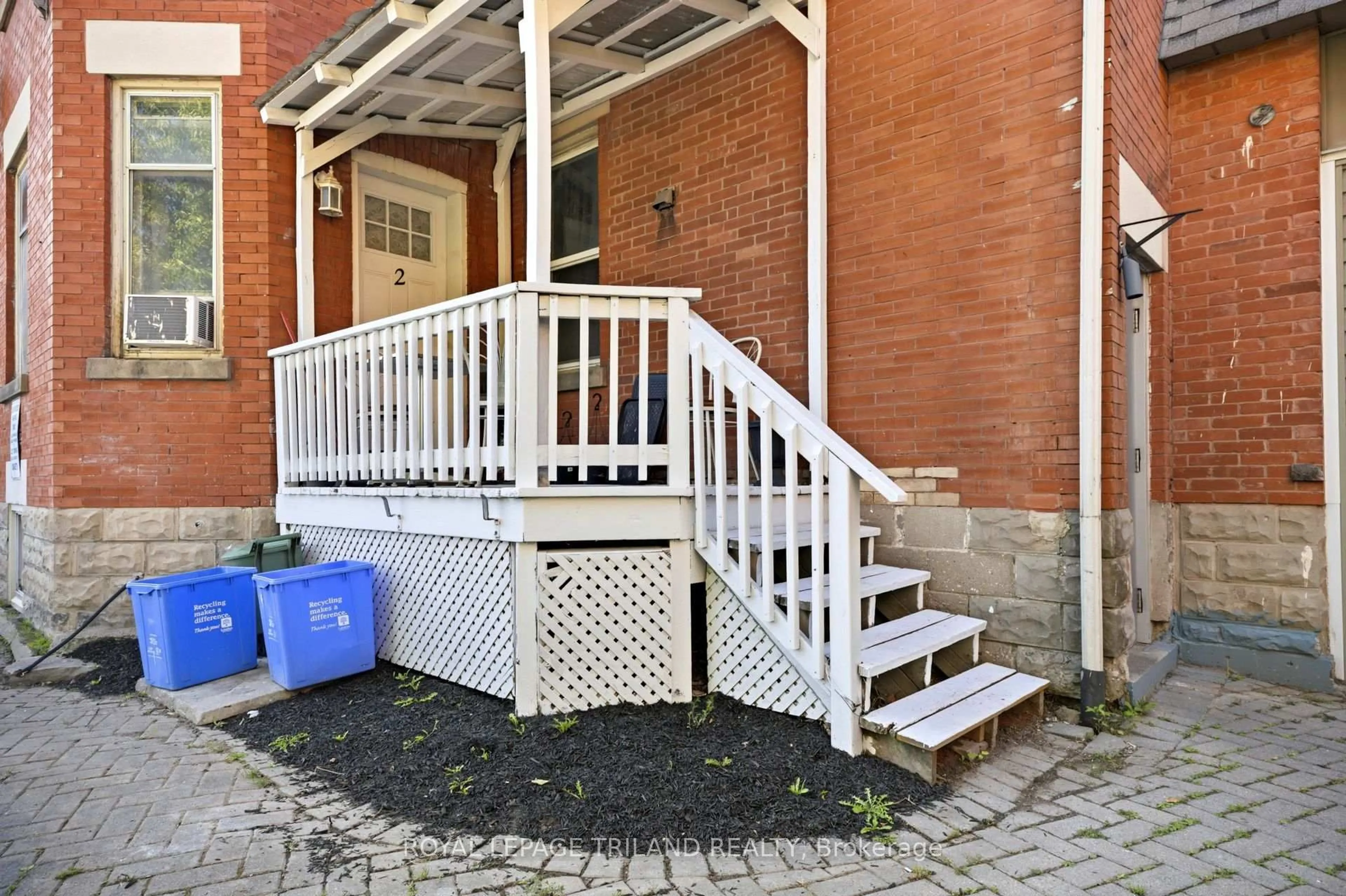 Patio, street for 193 Wharncliffe Rd, London North Ontario N6H 2B1