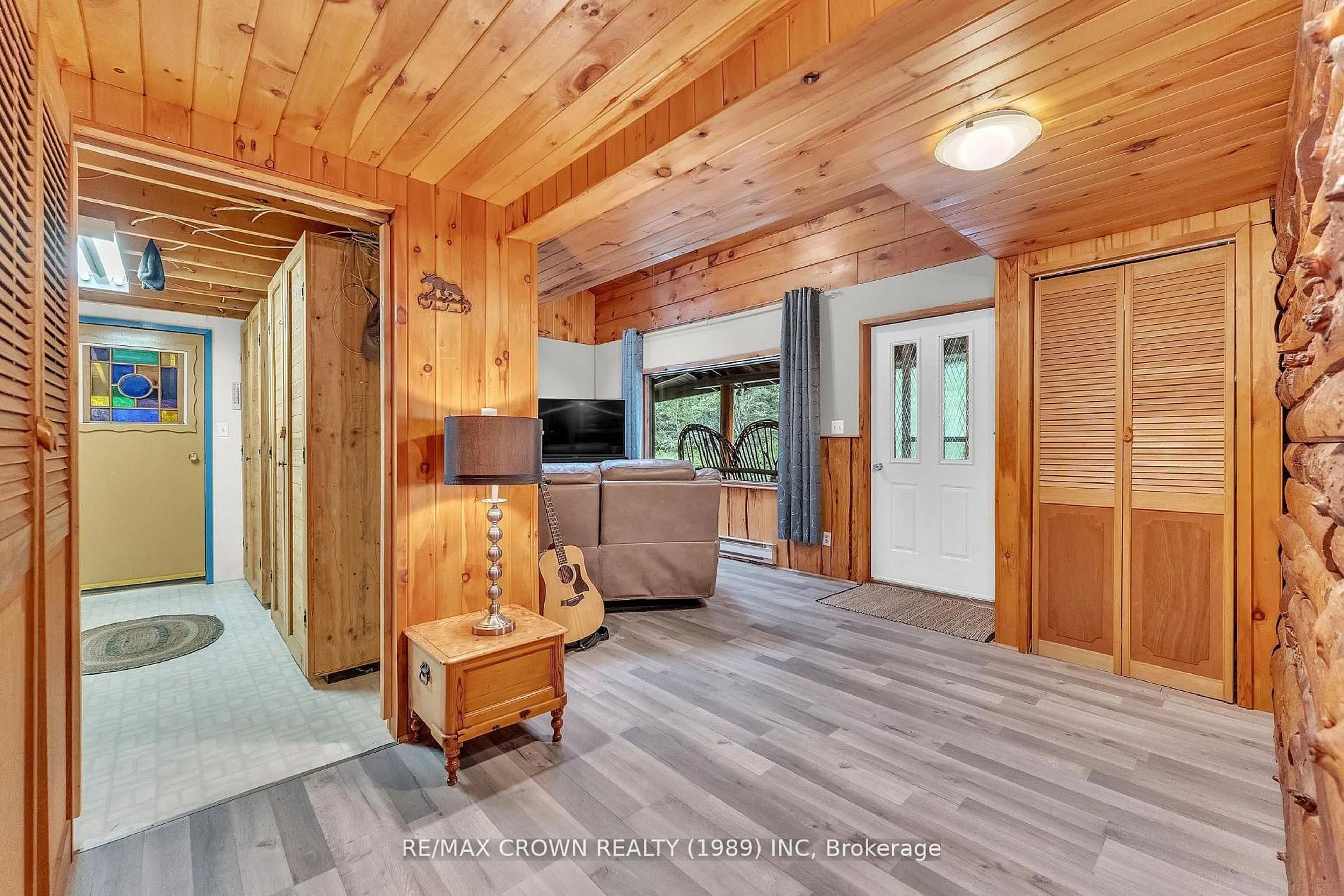 Indoor entryway for 734 Highway 522, Powassan Ontario P0H 2L0