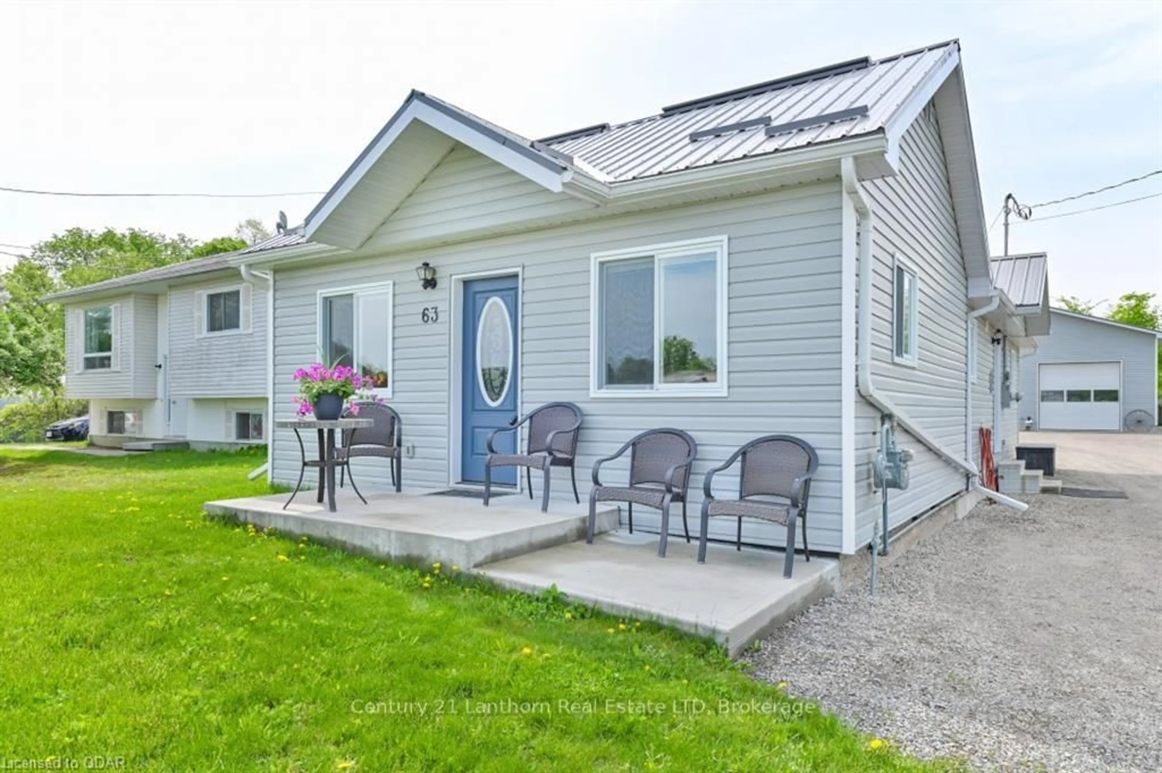 Home with vinyl exterior material, street for 63 LIVINGSTONE Ave, Madoc Ontario K0K 2K0