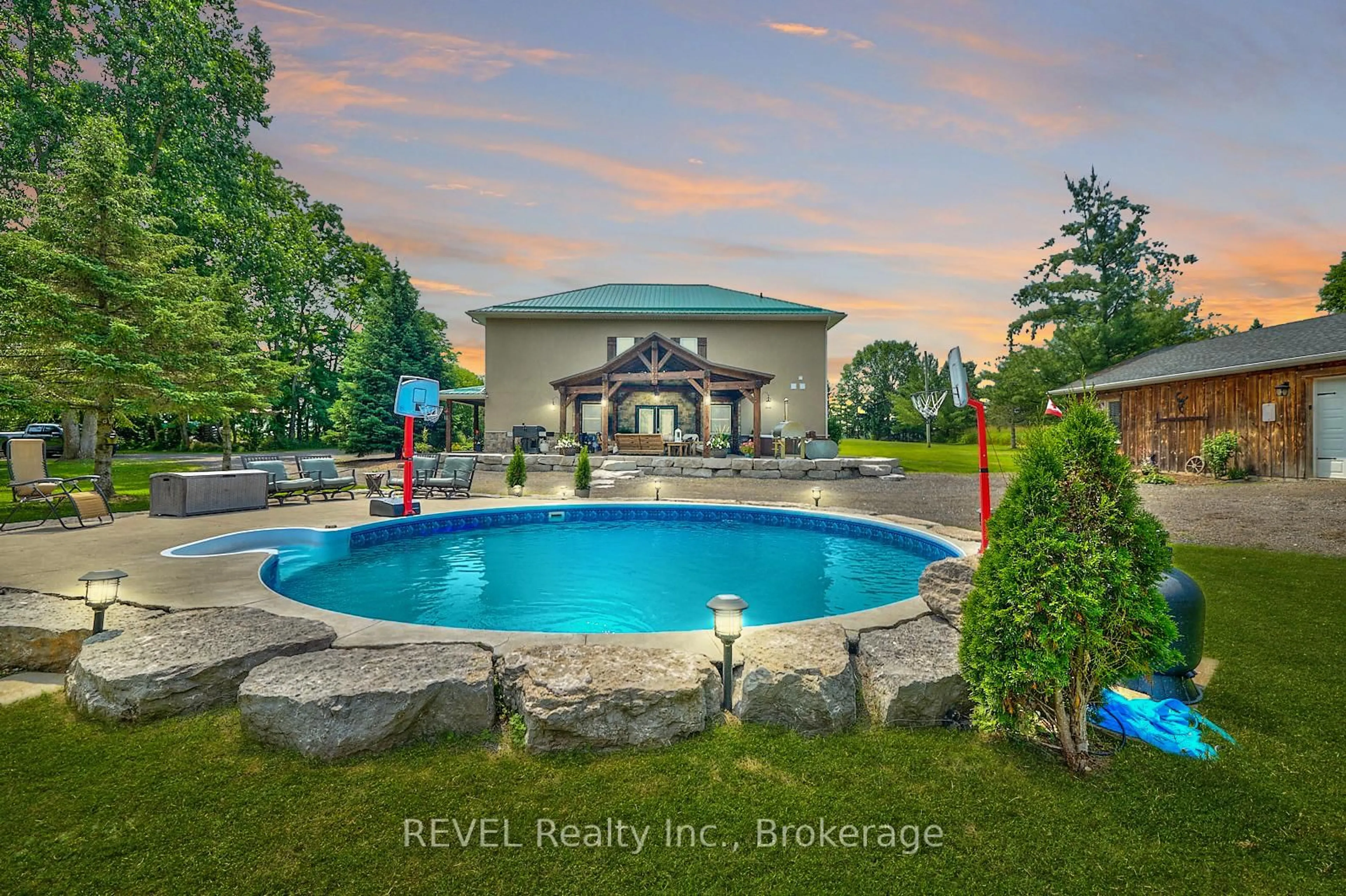 Pool for 9695 GRASSY BROOK Rd, Niagara Falls Ontario L0S 1K0