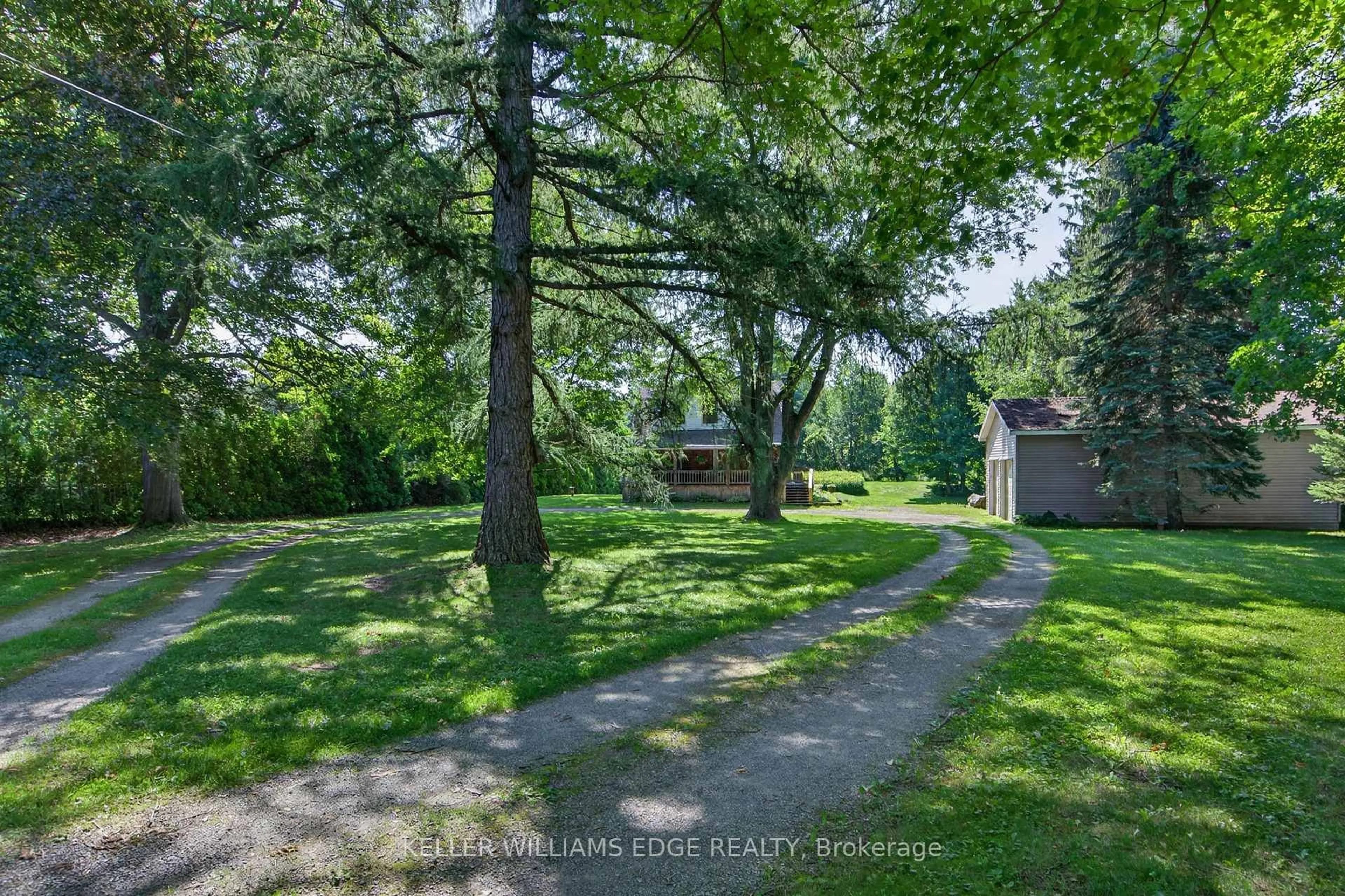 A pic from outside/outdoor area/front of a property/back of a property/a pic from drone, forest/trees view for 162 5TH CONCESSION Rd, Hamilton Ontario L8B 1K5
