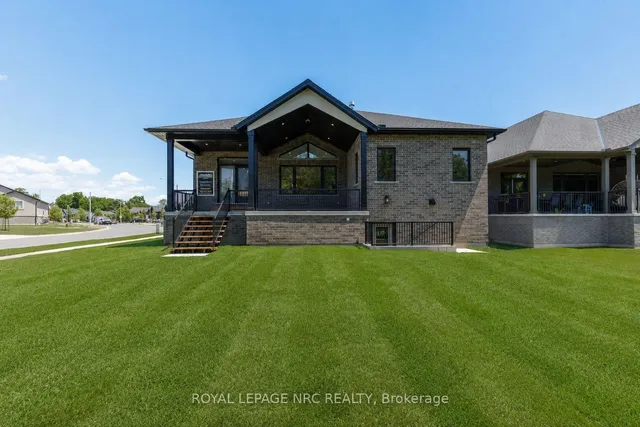 270 Lancaster Dr, Port Colborne 2