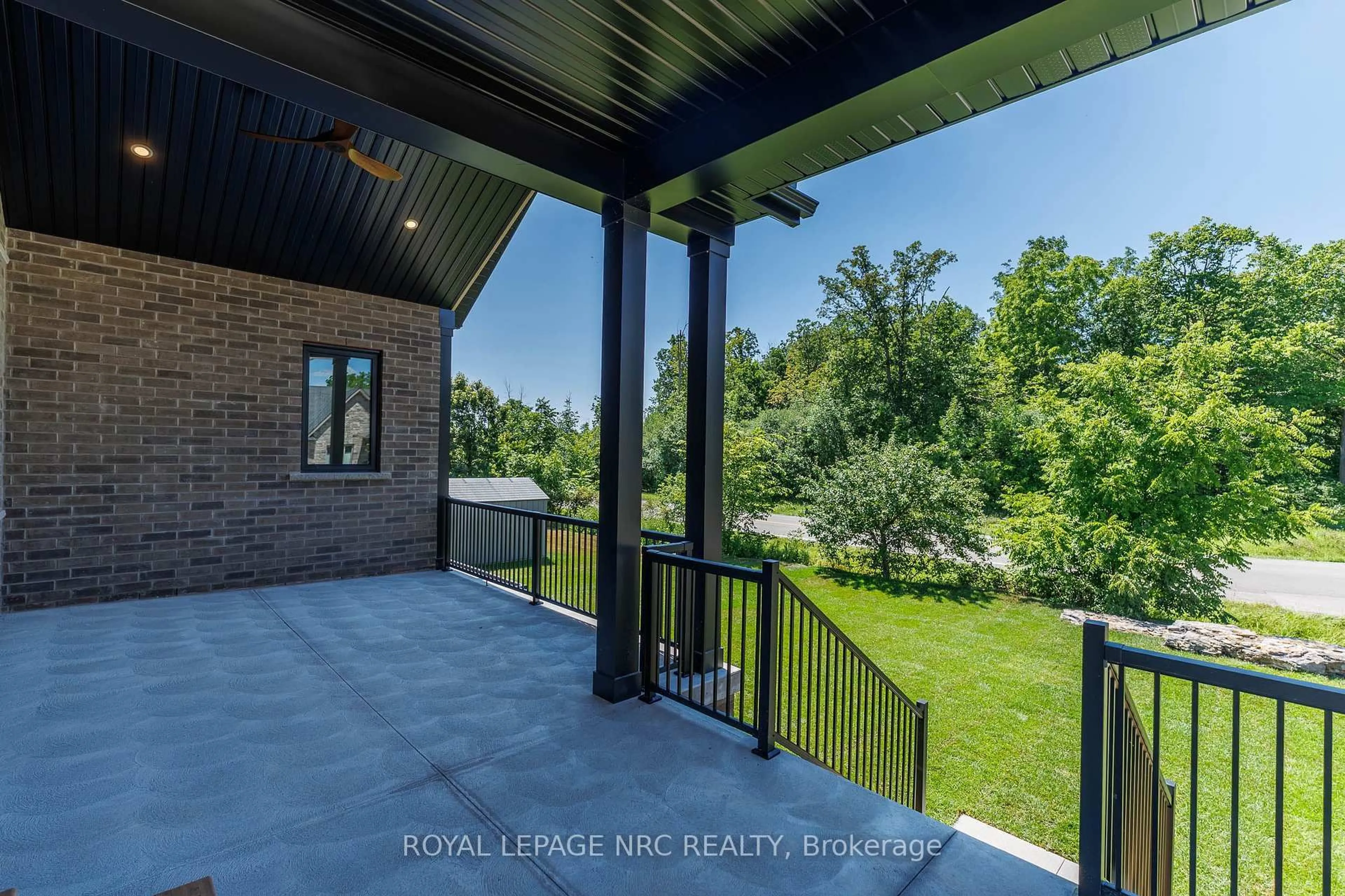Patio, water/lake/river/ocean view for 270 Lancaster Dr, Port Colborne Ontario L2V 5P3