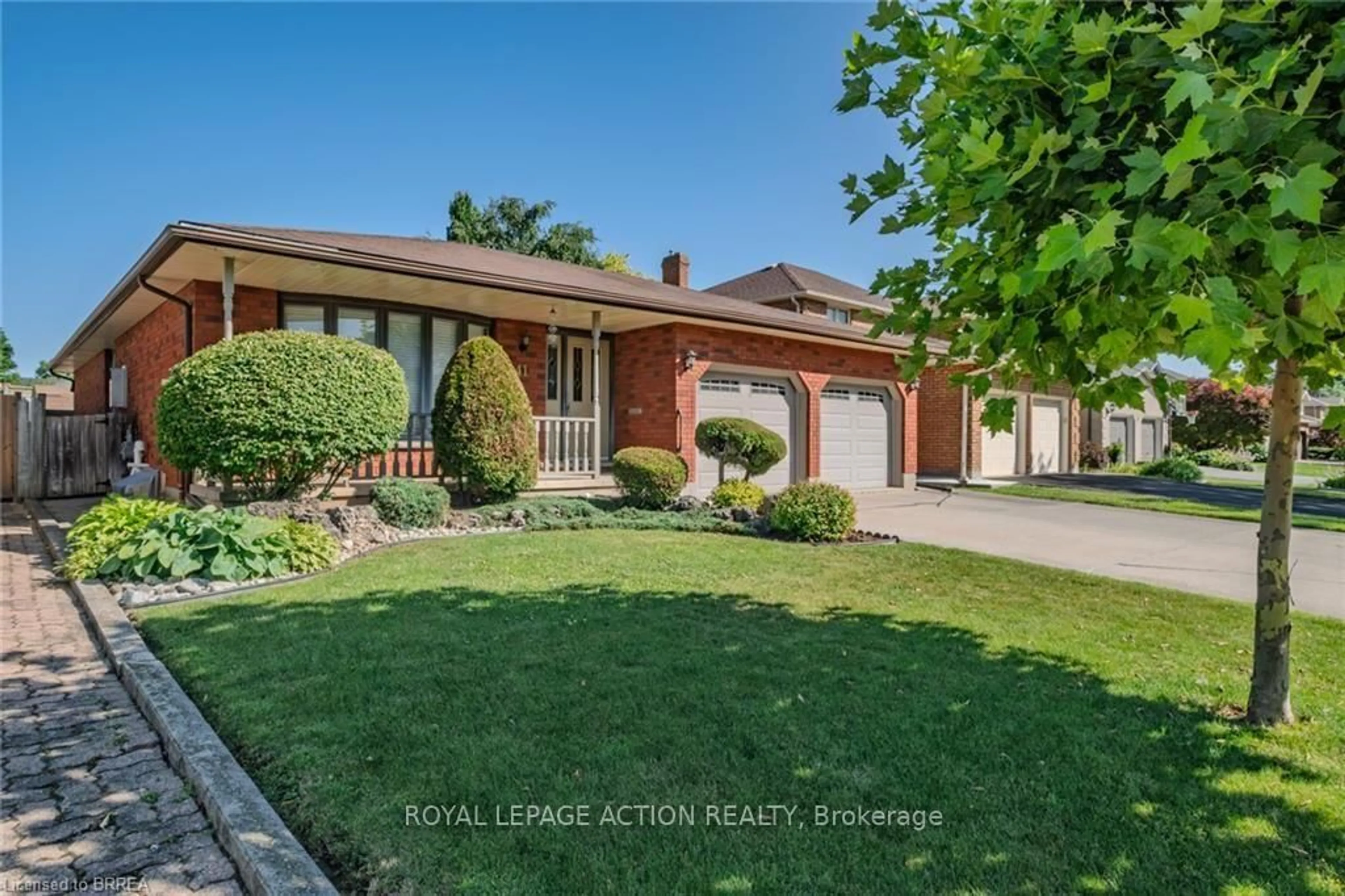 Home with brick exterior material, street for 41 Royal Oak Dr, Brantford Ontario N3R 7P2