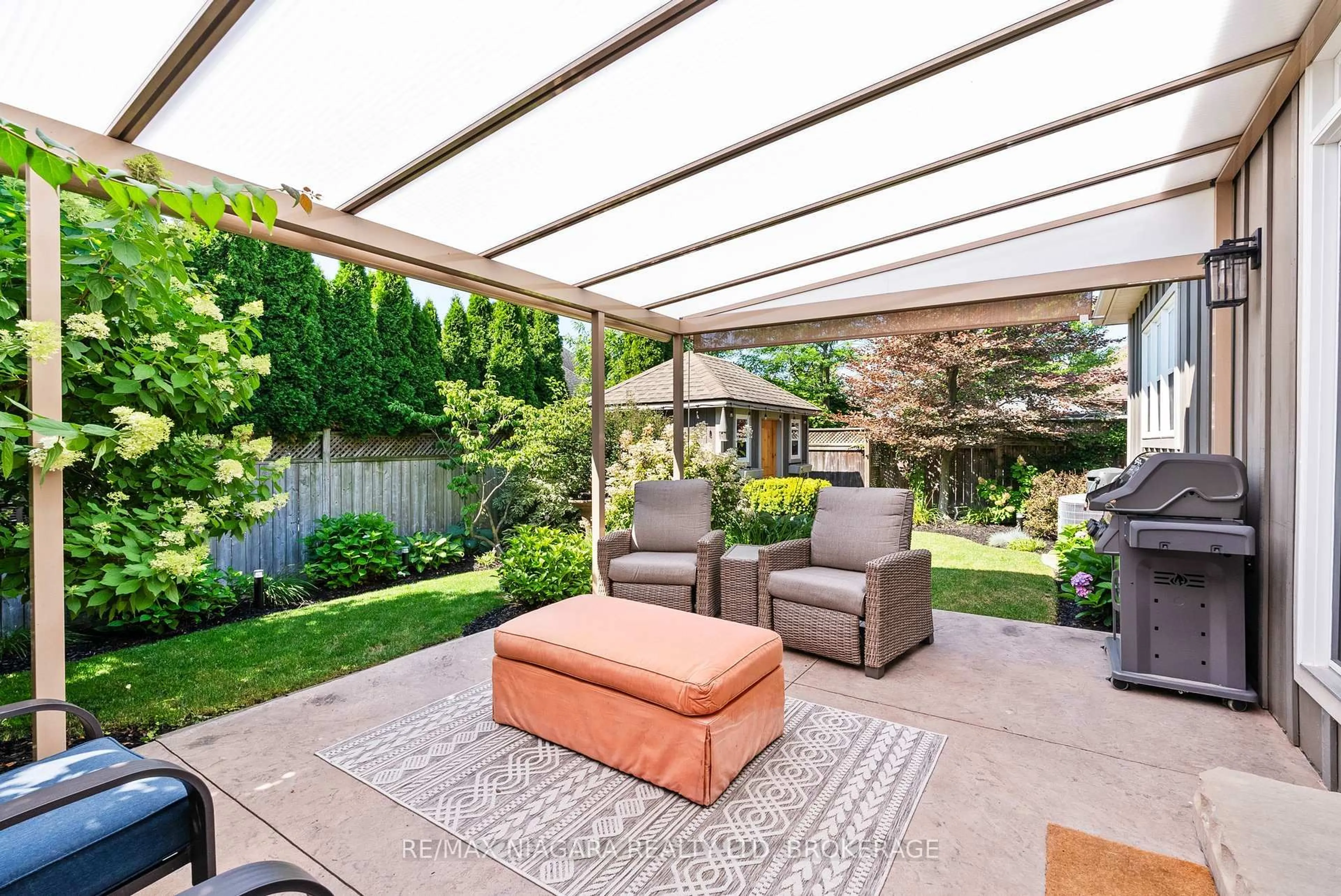 Patio, street for 31 PINOT Tr, Niagara-on-the-Lake Ontario L0S 1J0