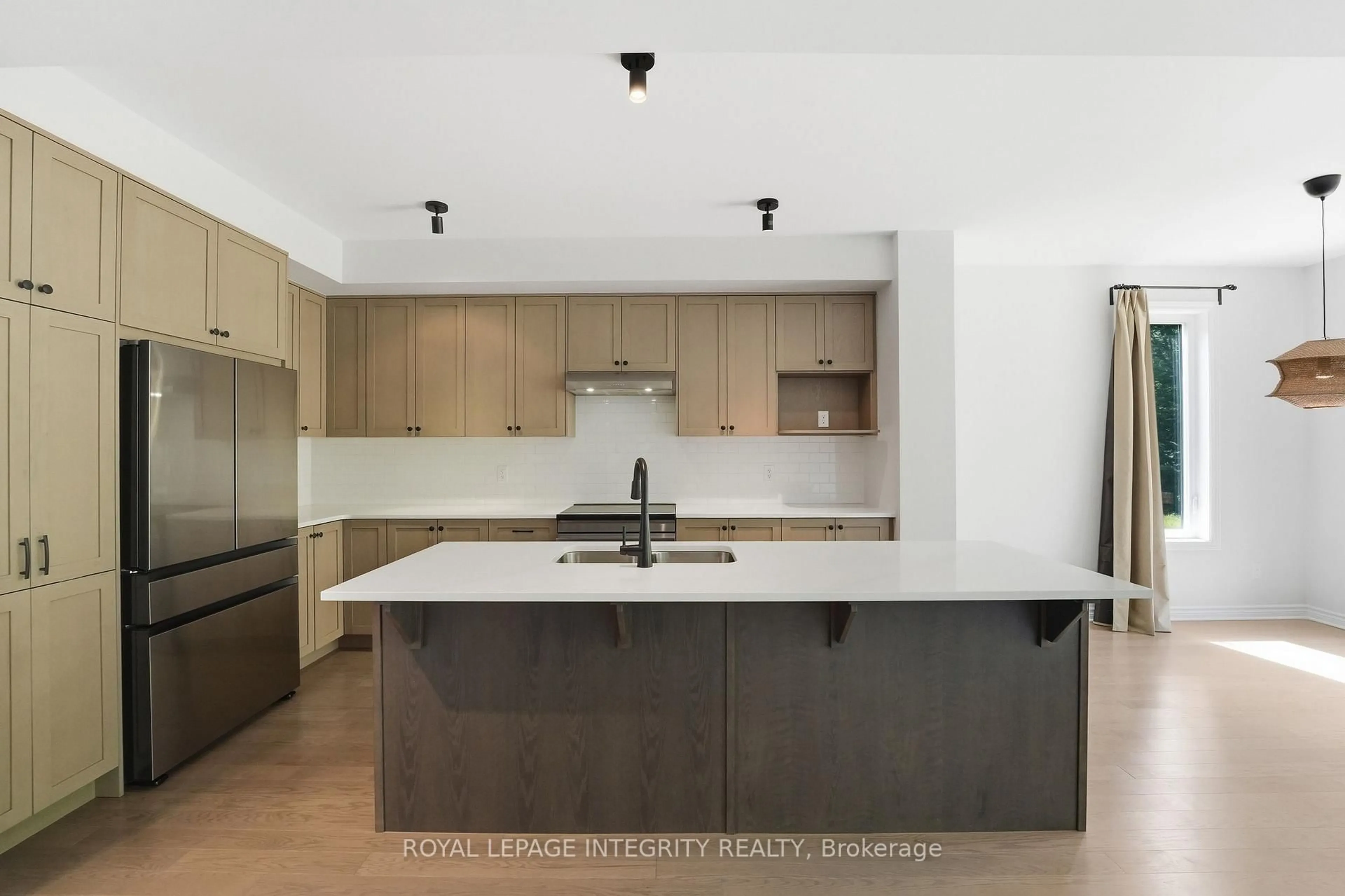 Contemporary kitchen, unknown for 14 Academie St, Russell Ontario K0A 1W0