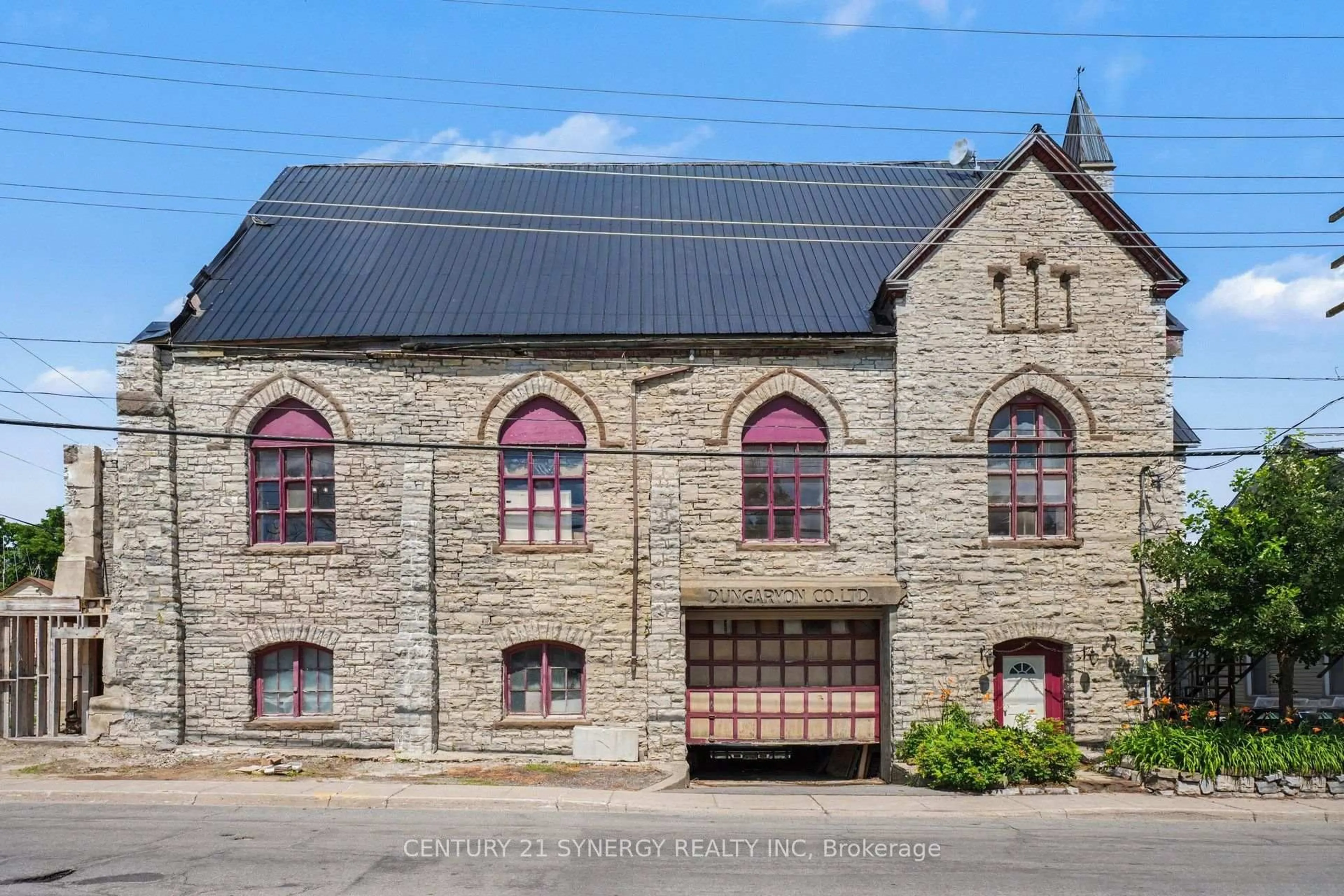 A pic from outside/outdoor area/front of a property/back of a property/a pic from drone, building for 38 Main St, Almonte Ontario K0A 1A0