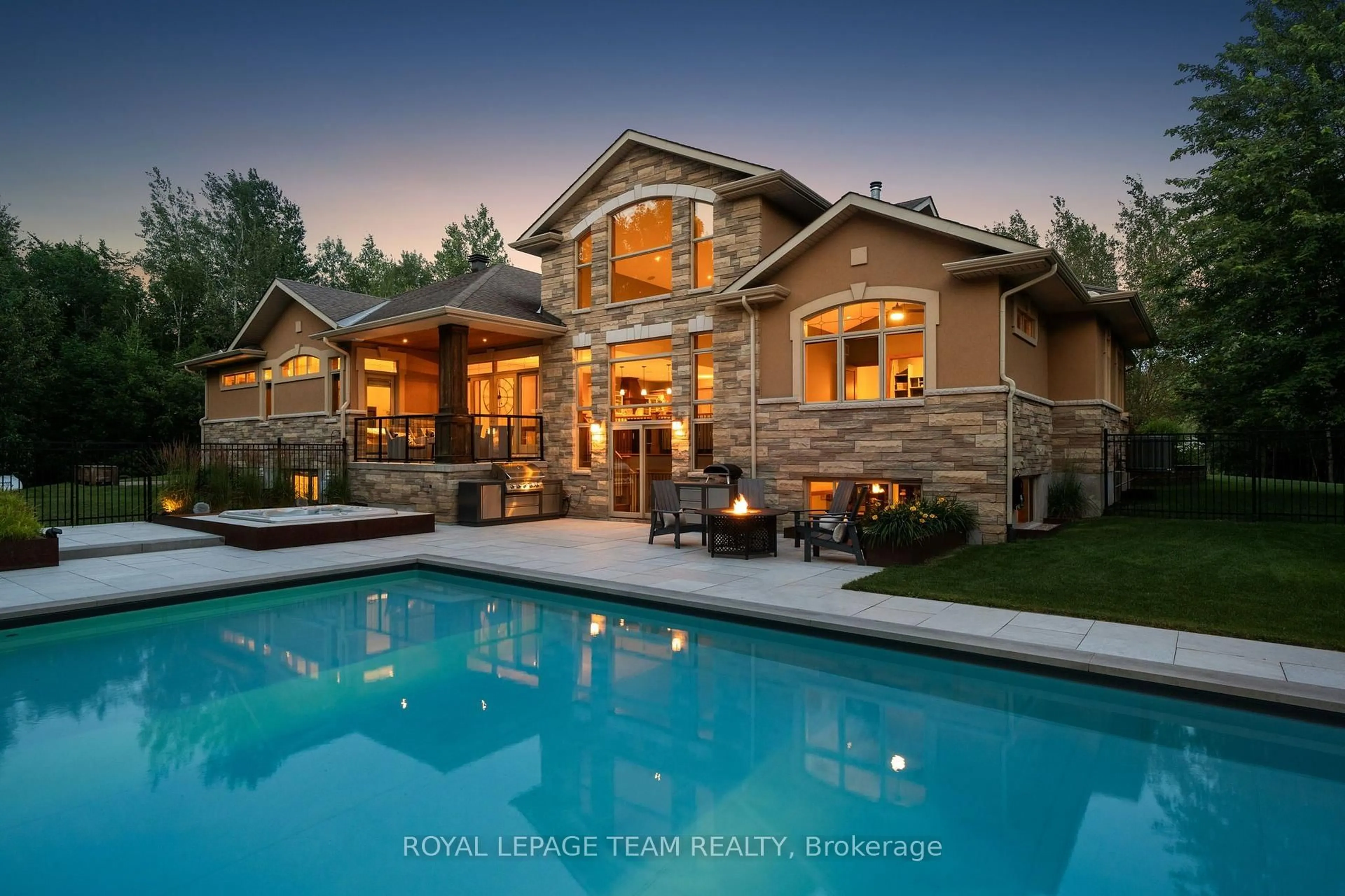 Pool for 1343 Terrace Ridge Dr, Carp Ontario K0A 1L0