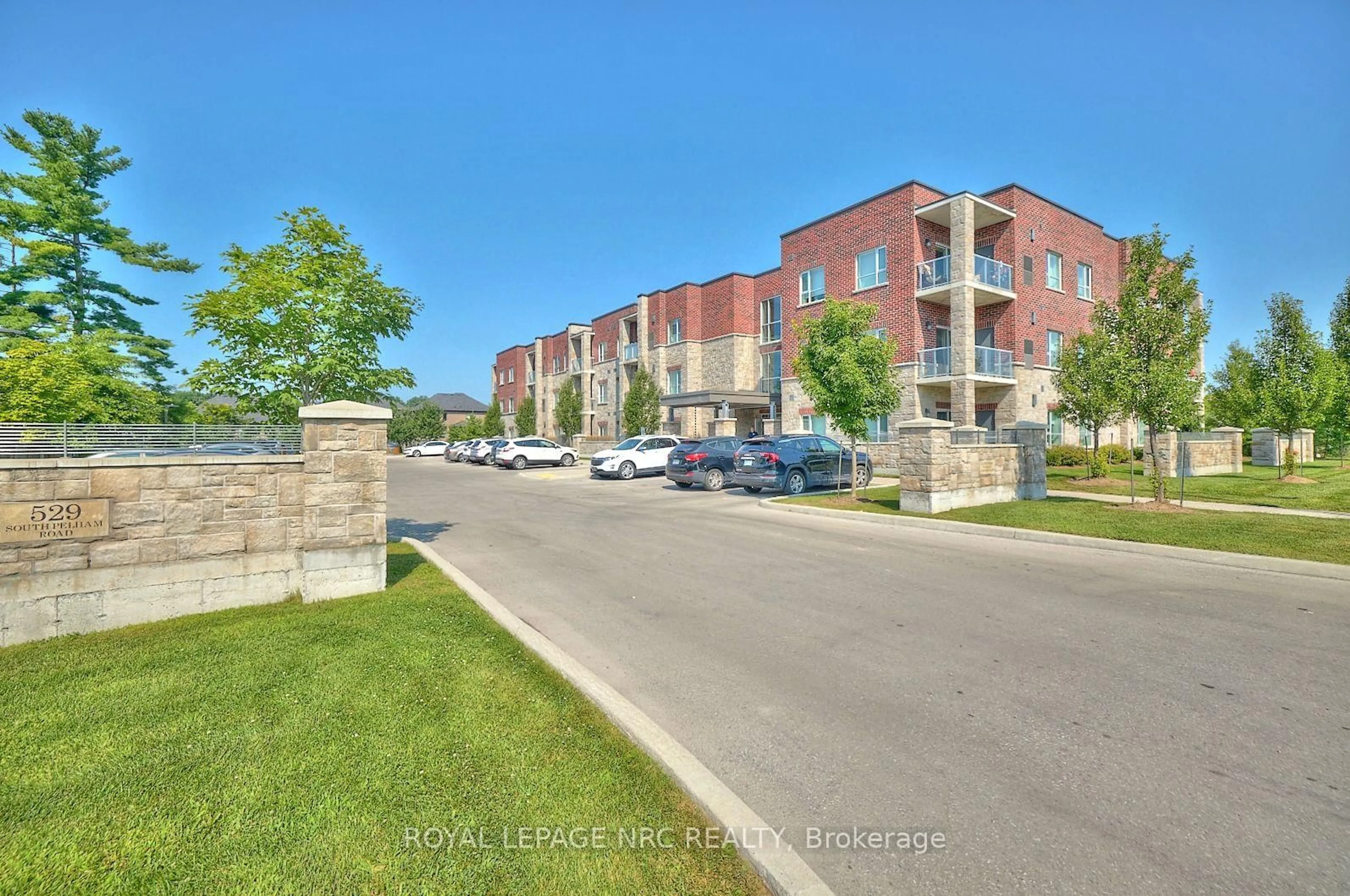 A pic from outside/outdoor area/front of a property/back of a property/a pic from drone, street for 529 South Pelham Rd #205, Welland Ontario L3C 0H7