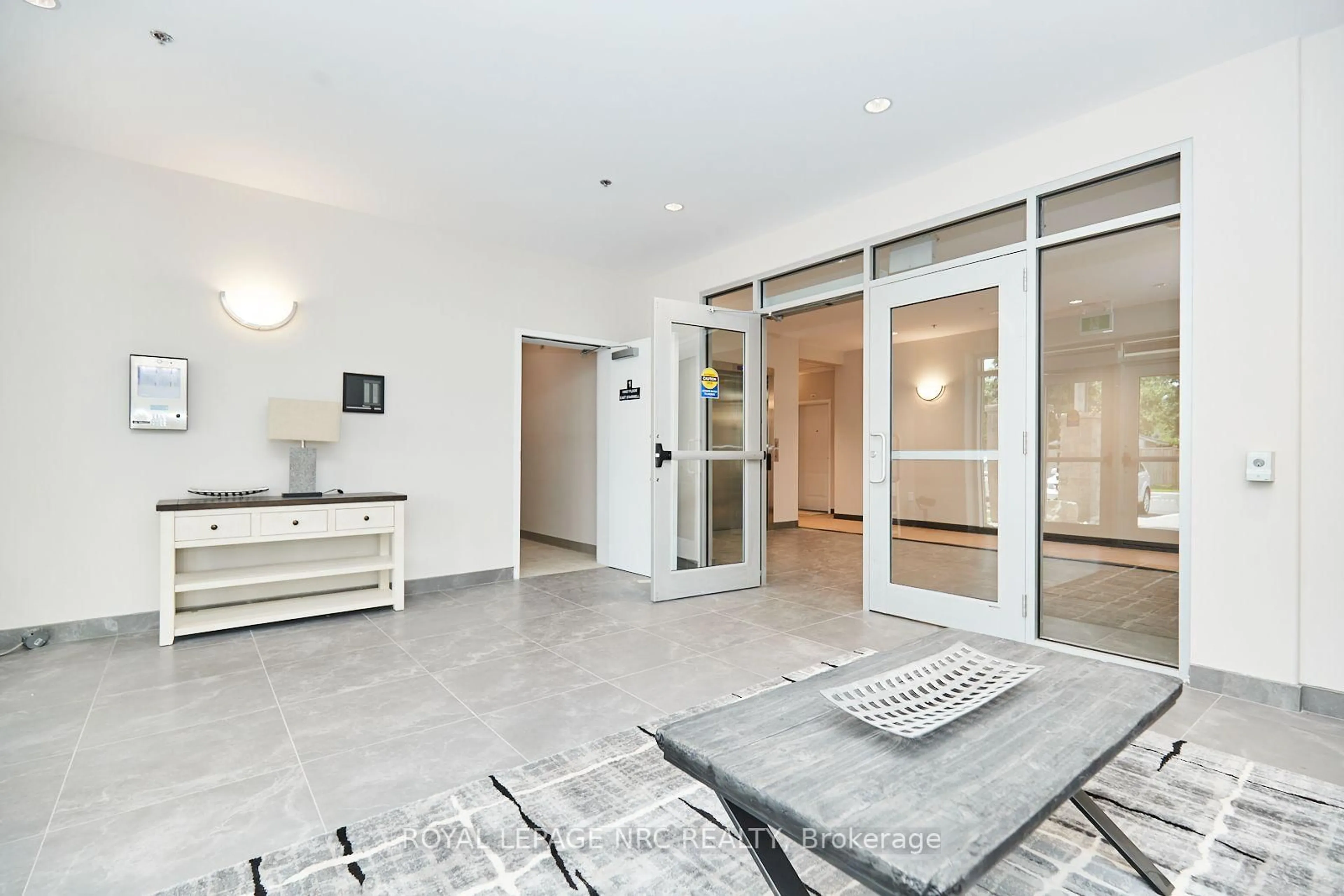 Unknown for 529 South Pelham Rd #205, Welland Ontario L3C 0H7