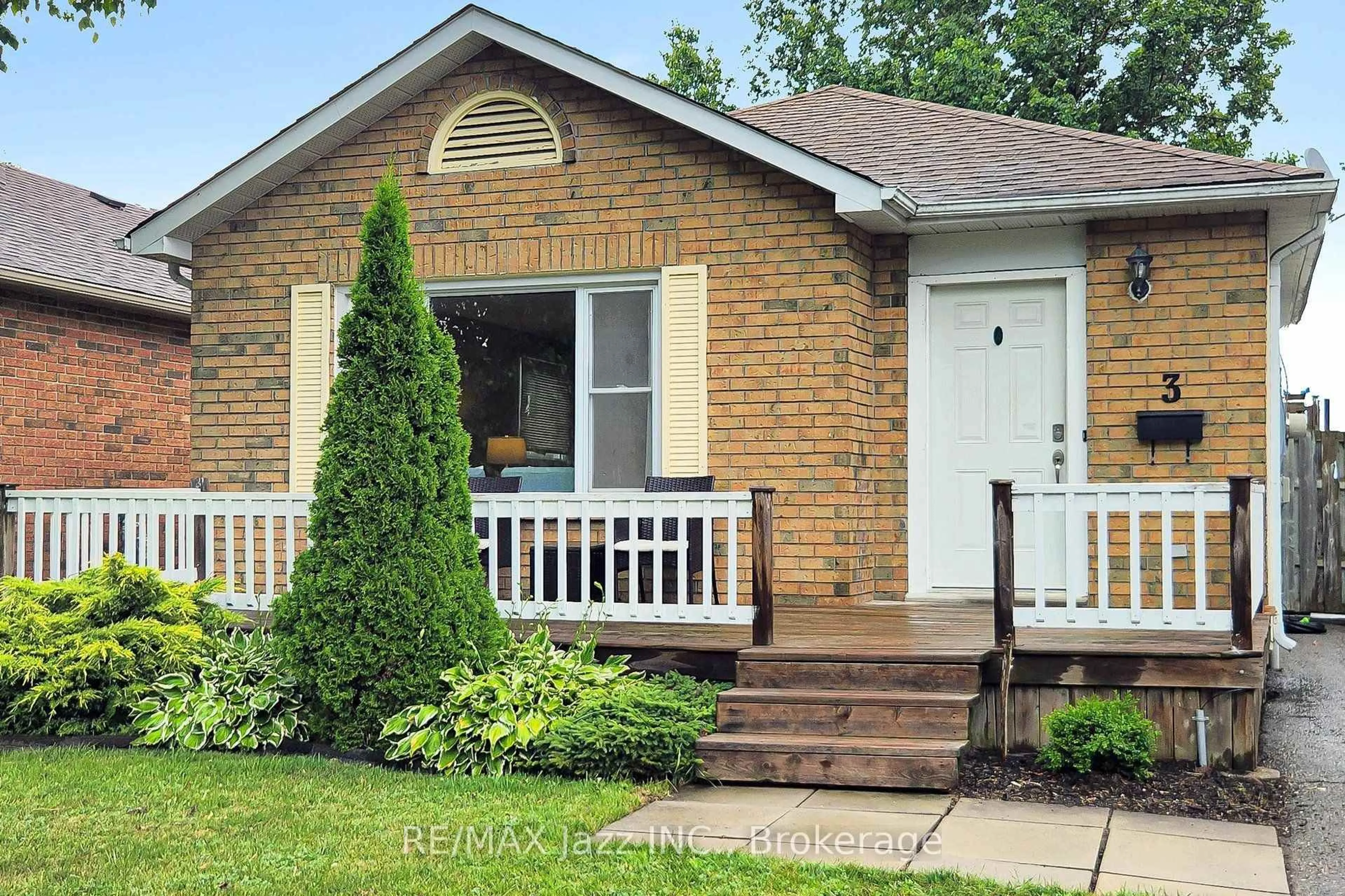 Home with brick exterior material, street for 3 Pochon Ave, Port Hope Ontario L1A 2X8