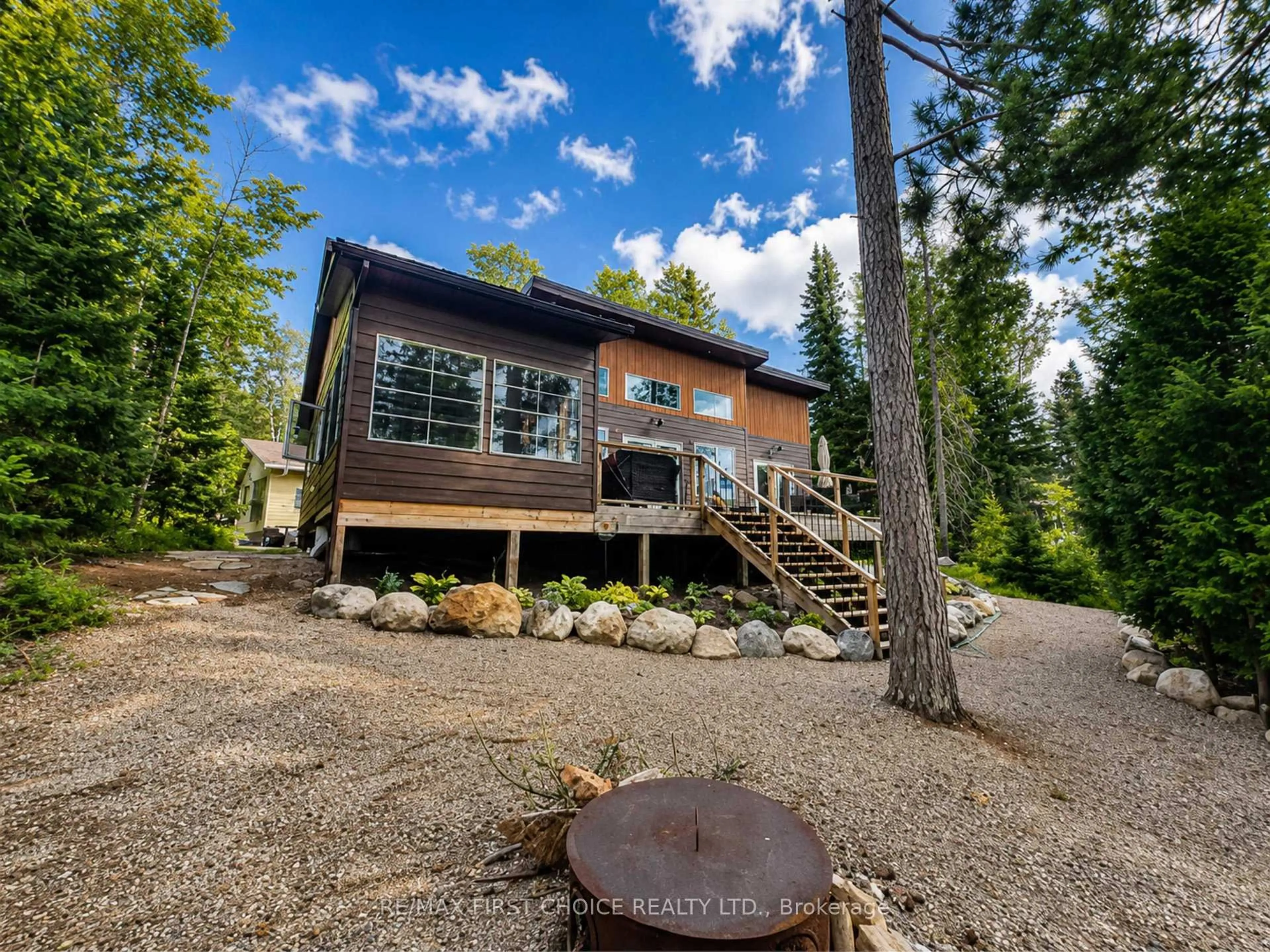 A pic from outside/outdoor area/front of a property/back of a property/a pic from drone, unknown for Lot 2 Big Pine Tr, Rainy River Remote Area Ontario P9A 0A1