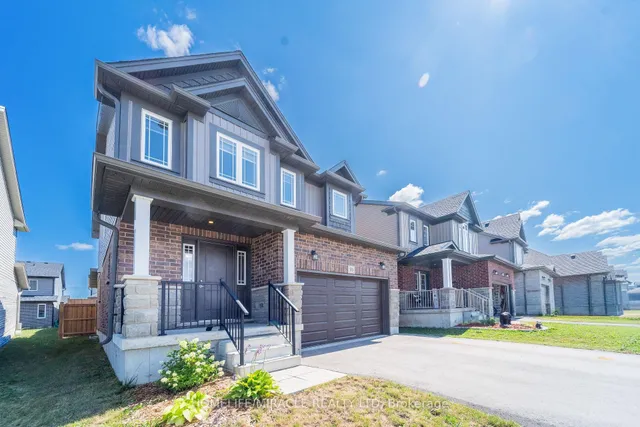 53 Robertson Dr, Stratford 3