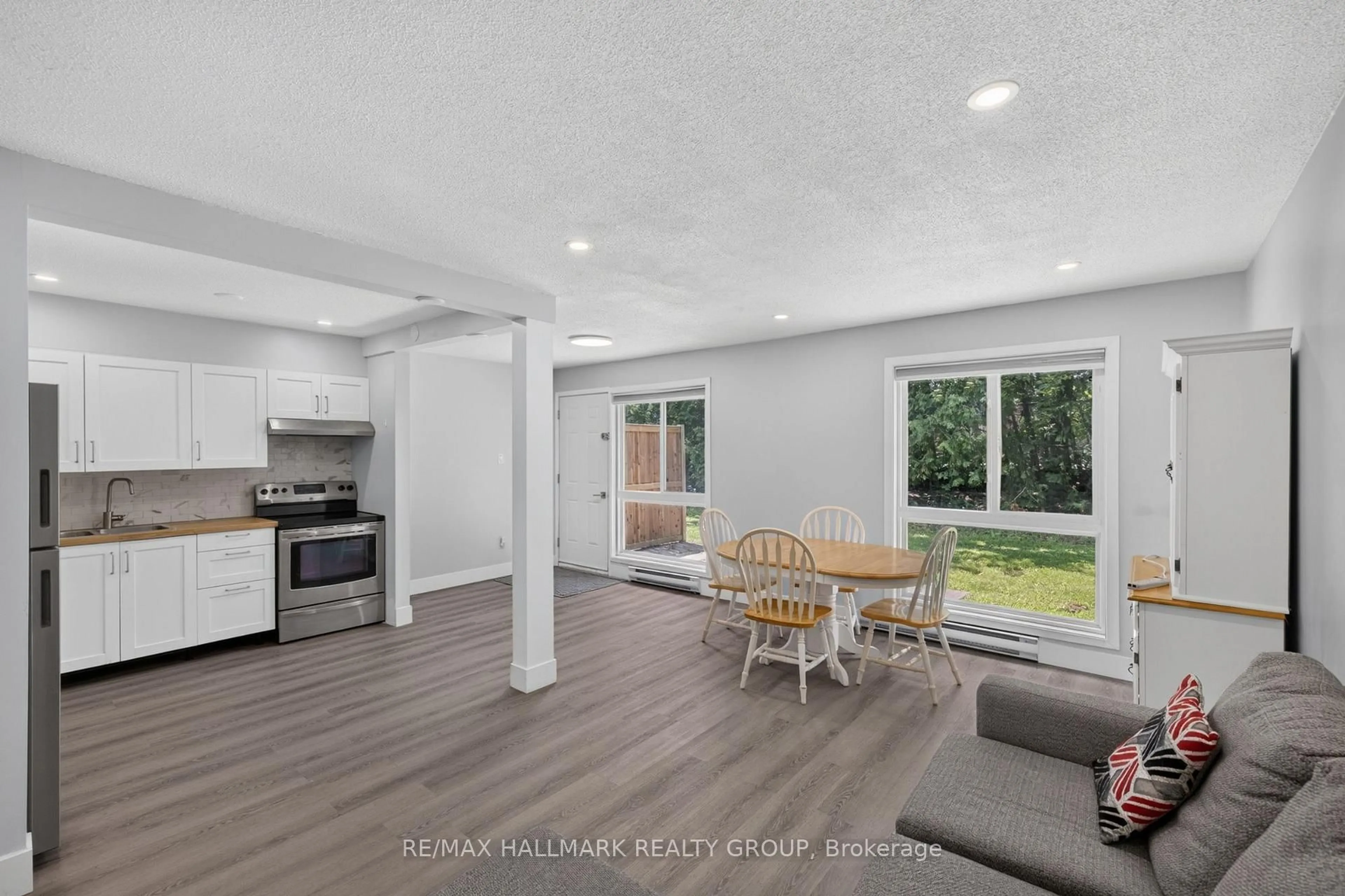 Open concept kitchen, unknown for 2080 Ogilvie Rd #9J, Ottawa Ontario K1J 7N8