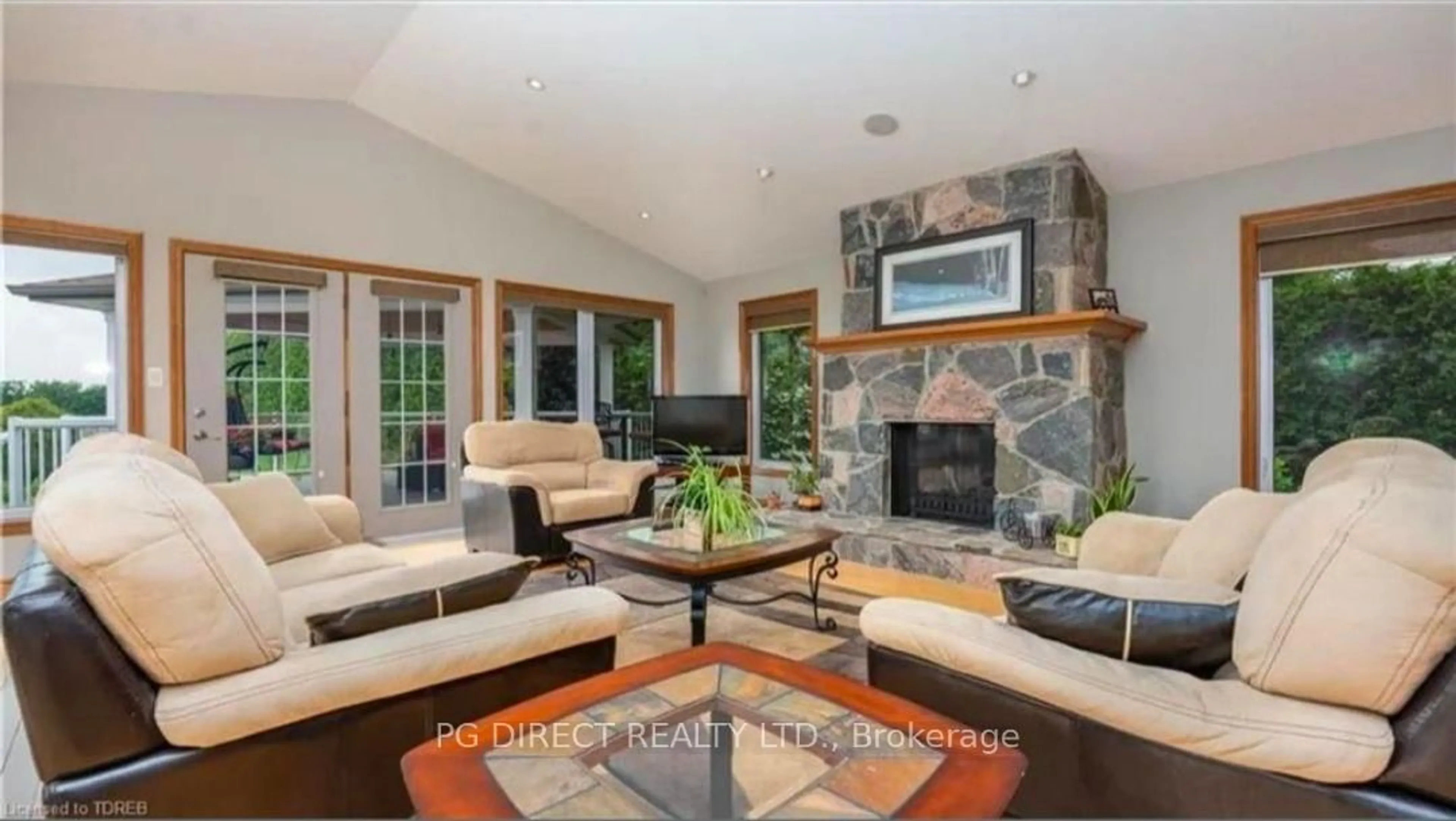 Living room with furniture, unknown for 547 Old Highway 24, Norfolk Ontario N0E 1Y0