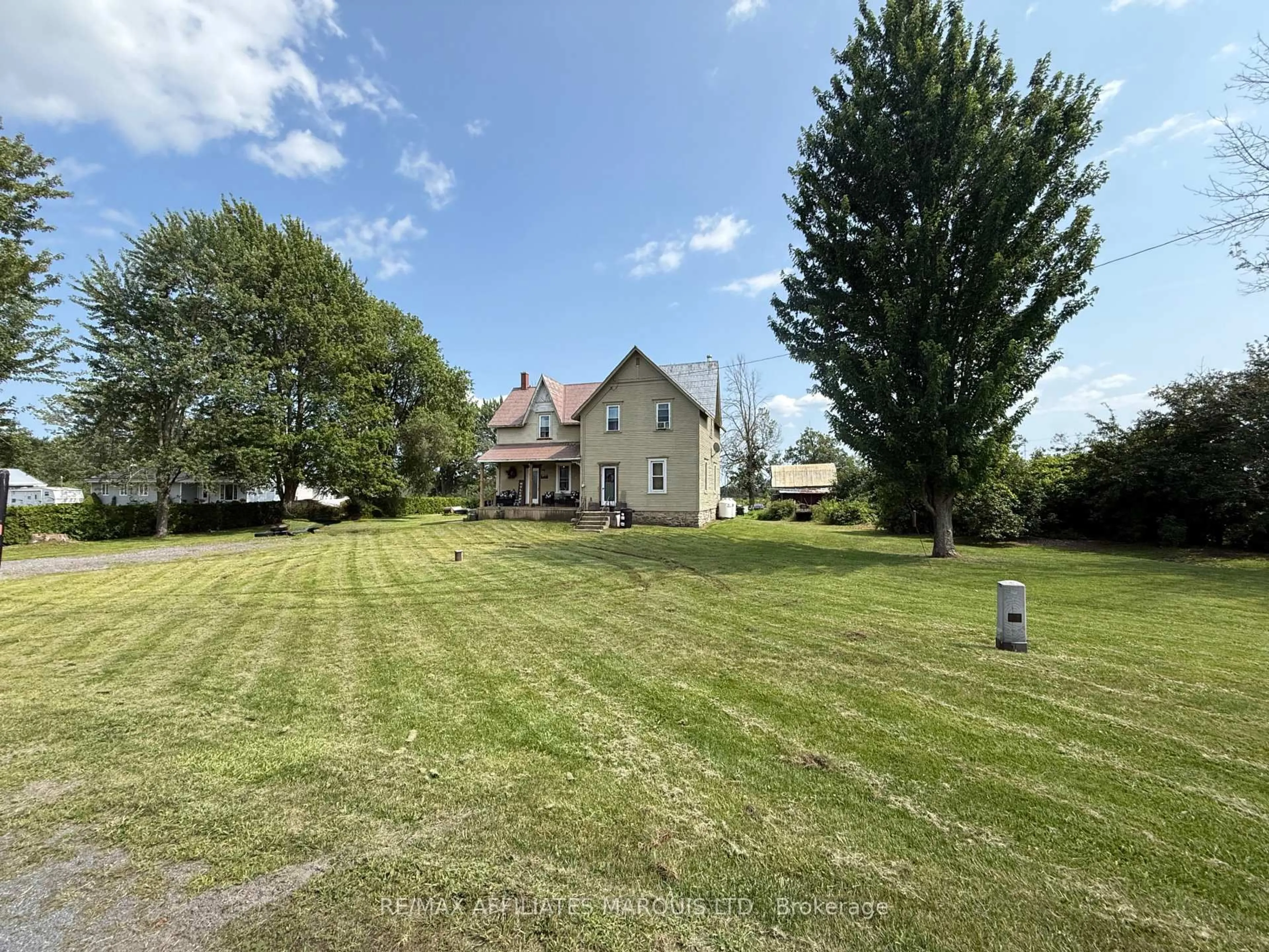 A pic from outside/outdoor area/front of a property/back of a property/a pic from drone, unknown for 14220 Dafoe Rd, South Stormont Ontario K0C 1M0