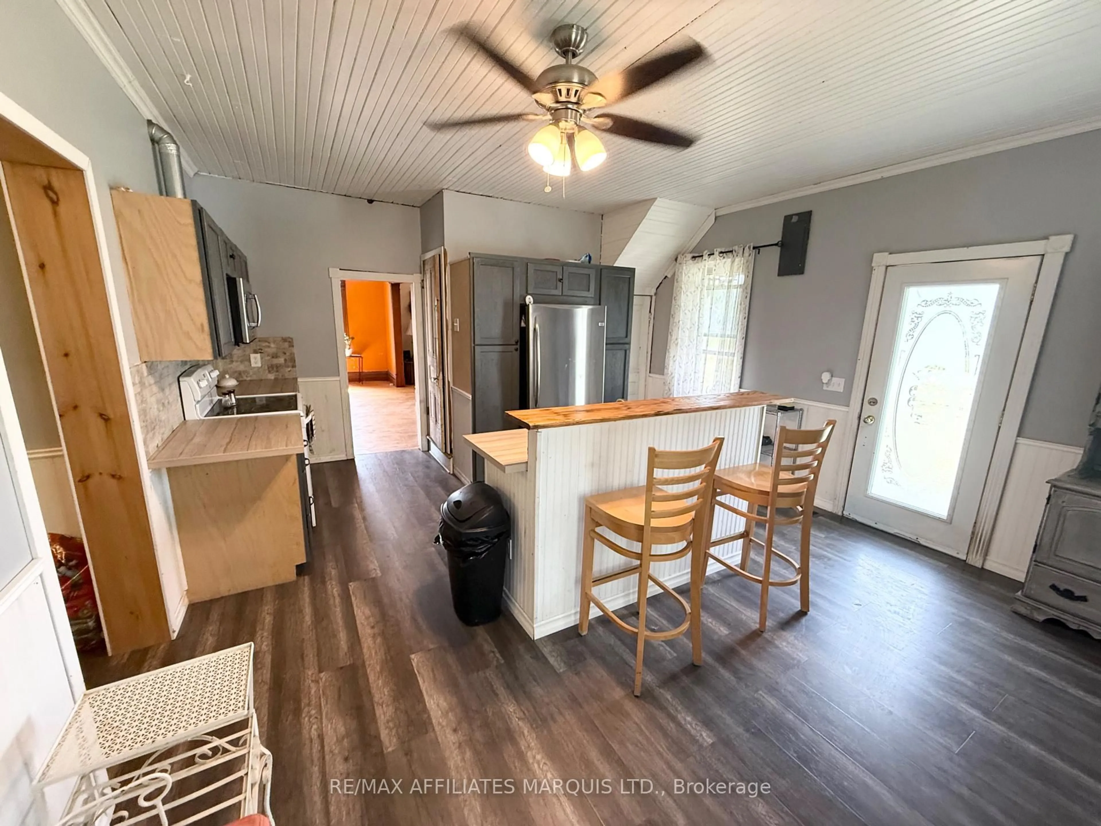 Open concept kitchen, unknown for 14220 Dafoe Rd, South Stormont Ontario K0C 1M0