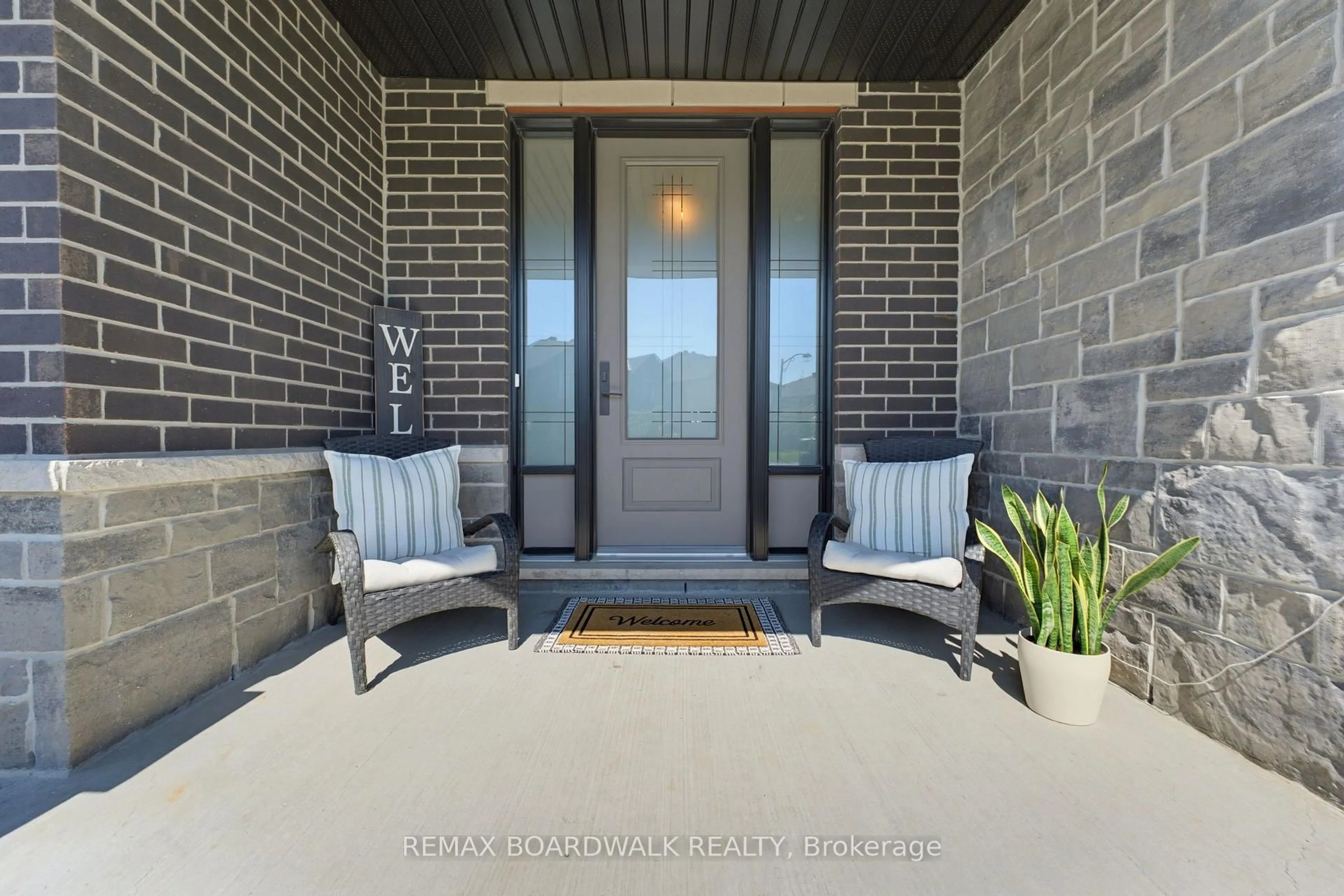Indoor entryway for 224 Skipper Dr, Ottawa Ontario K4M 0M9