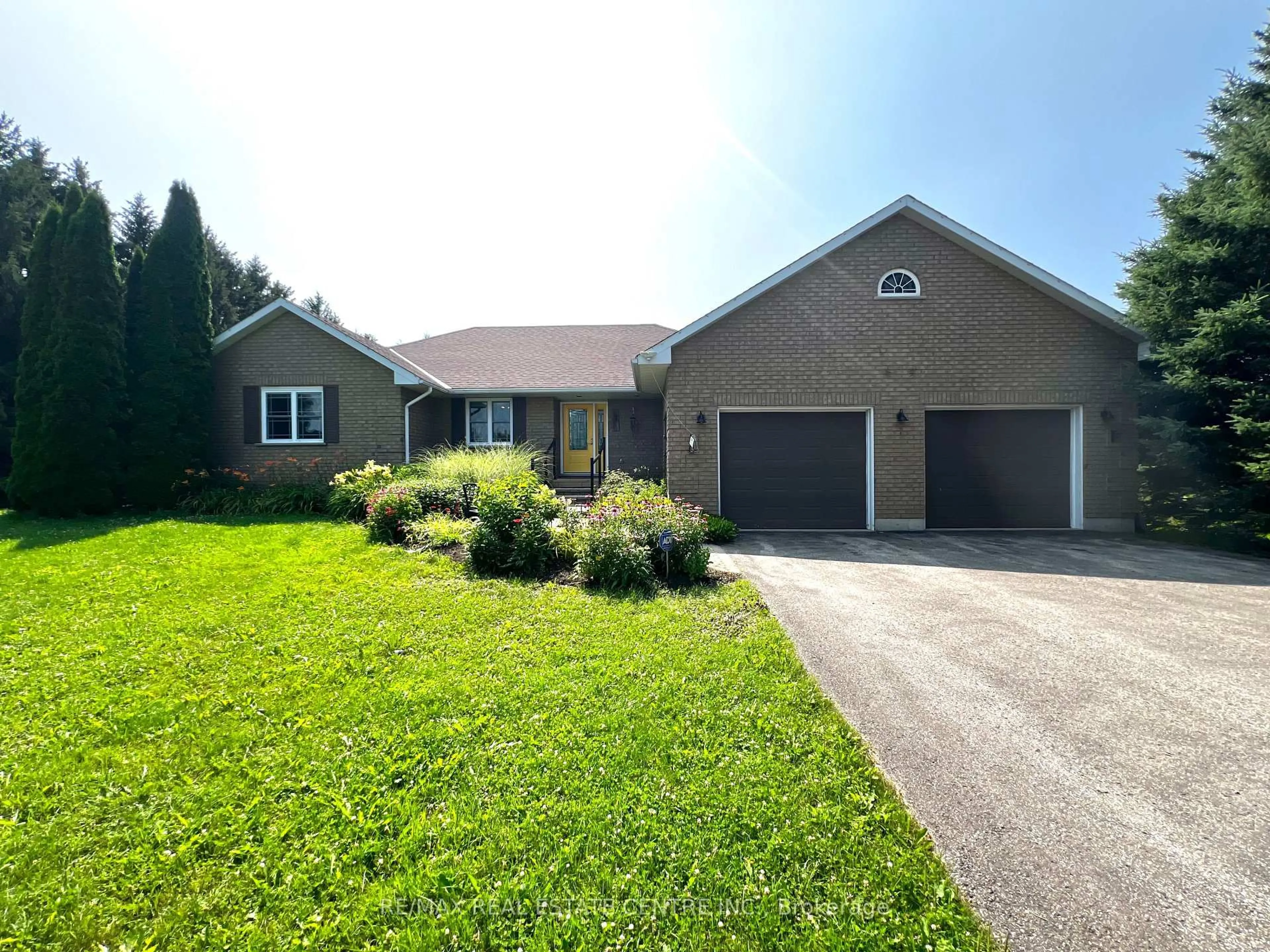 Home with vinyl exterior material, street for 476210 3rd Line, Melancthon Ontario L9V 1T3