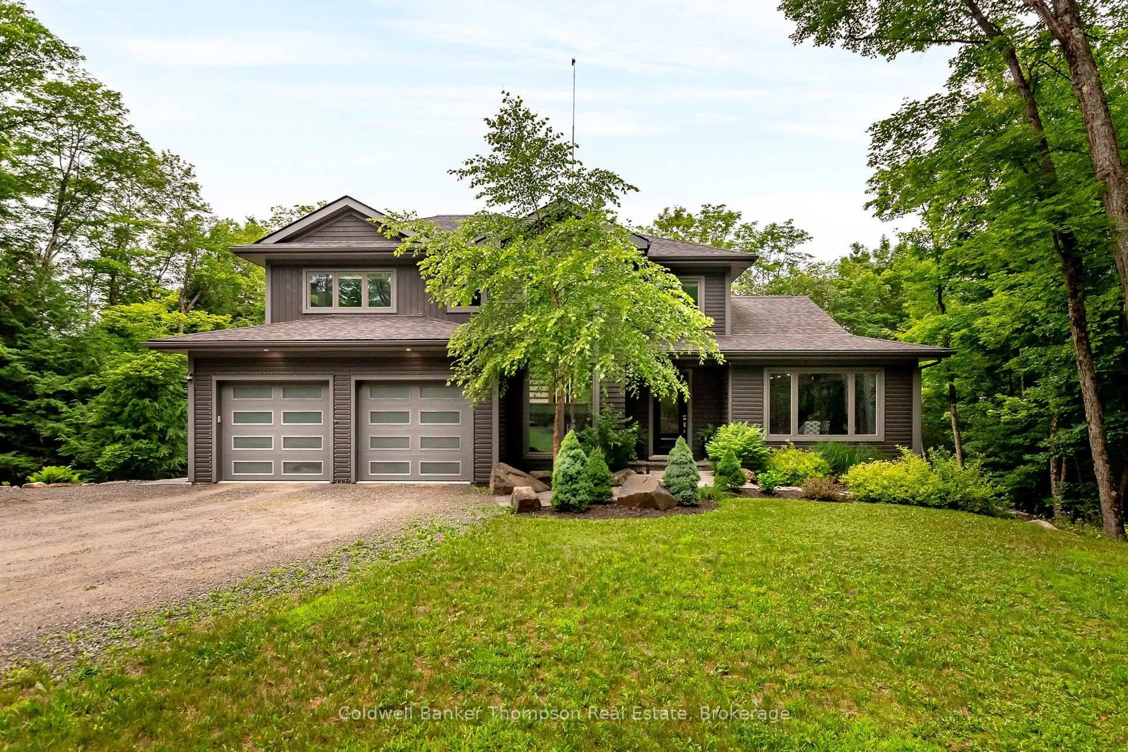 Home with brick exterior material, street for 1183 Walker's Glenn Cres, Lake of Bays Ontario P1H 2J6