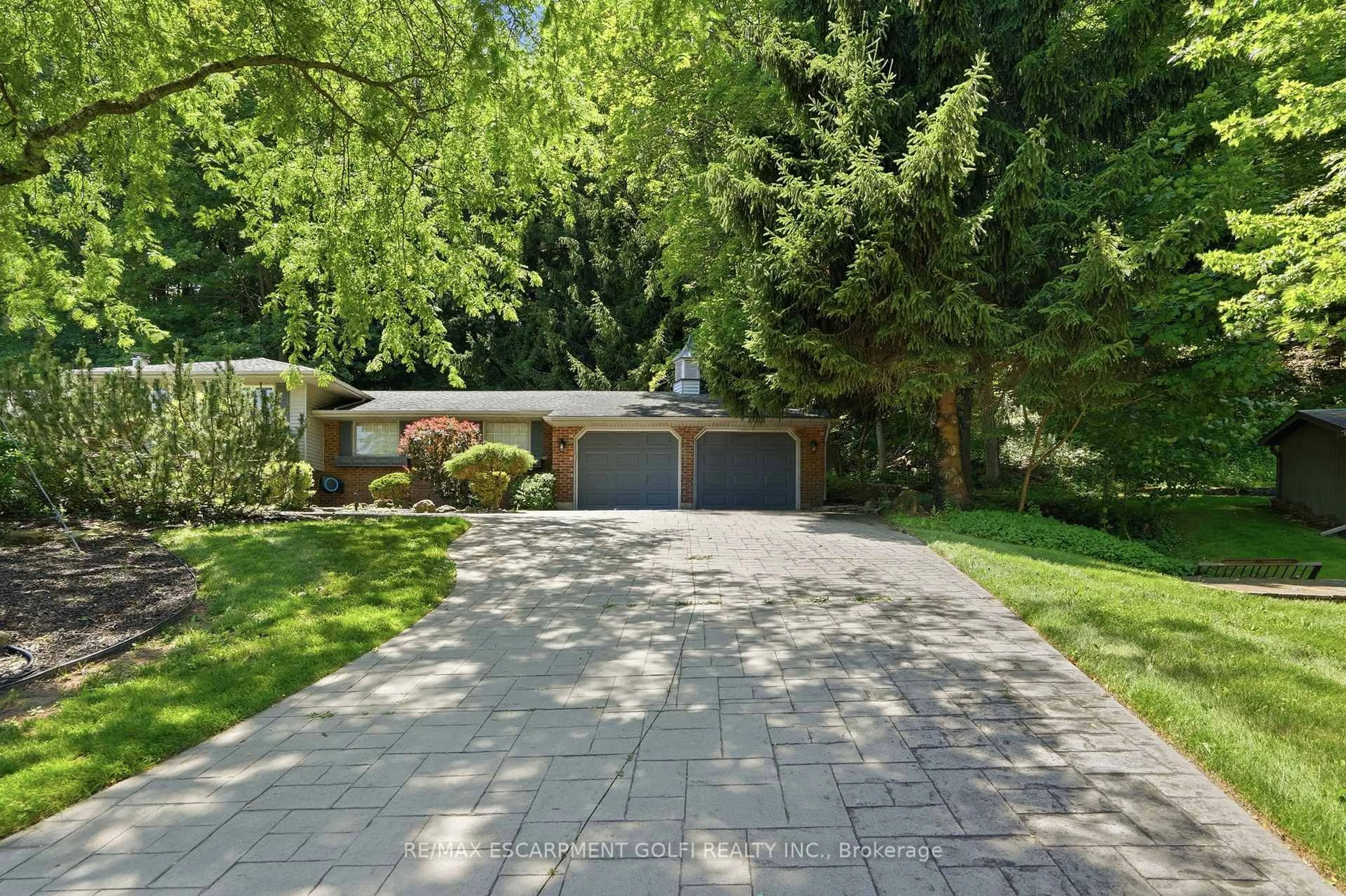 Unknown for 38 KINGSWAY Blvd, Grimsby Ontario L3M 3E7
