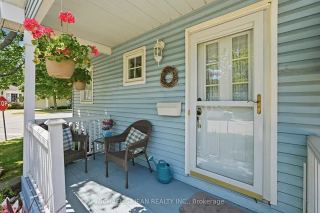 225 Silverbirch Blvd, Hamilton 2