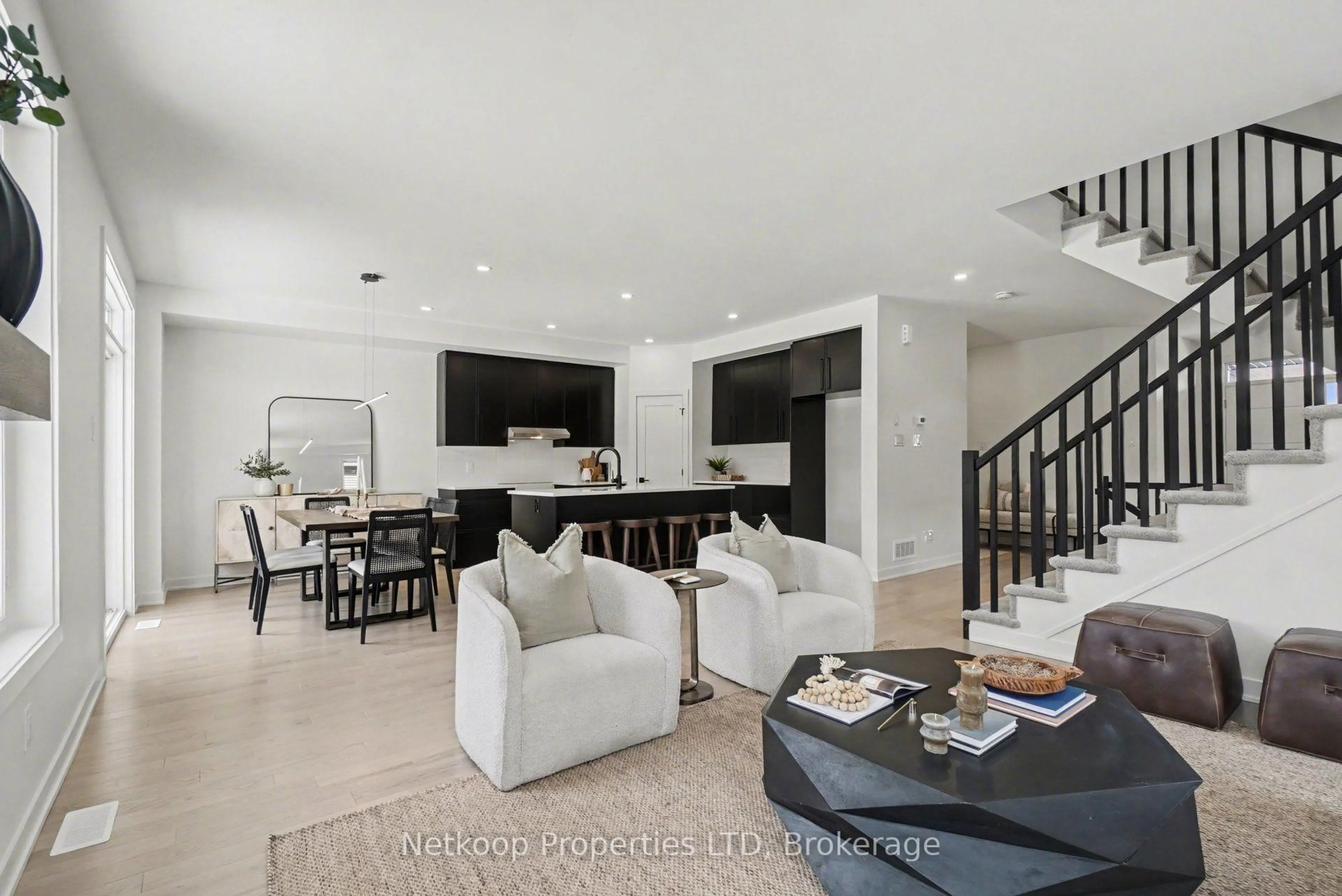 Open concept kitchen, unknown for 250 Sam Ave, Russell Ontario K0A 1W0