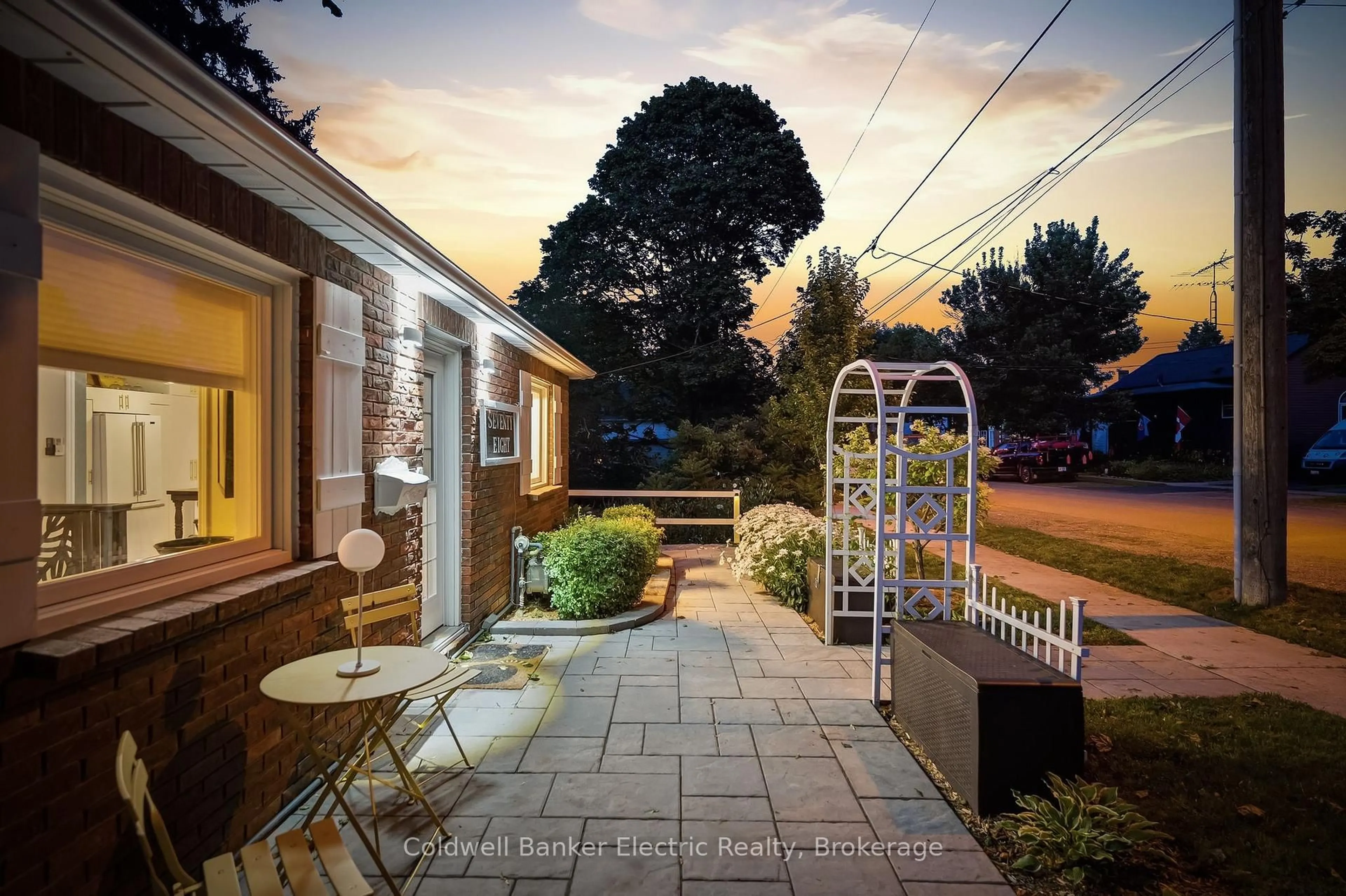 Patio, street for 78 Charles St, Port Hope Ontario L1A 1S5