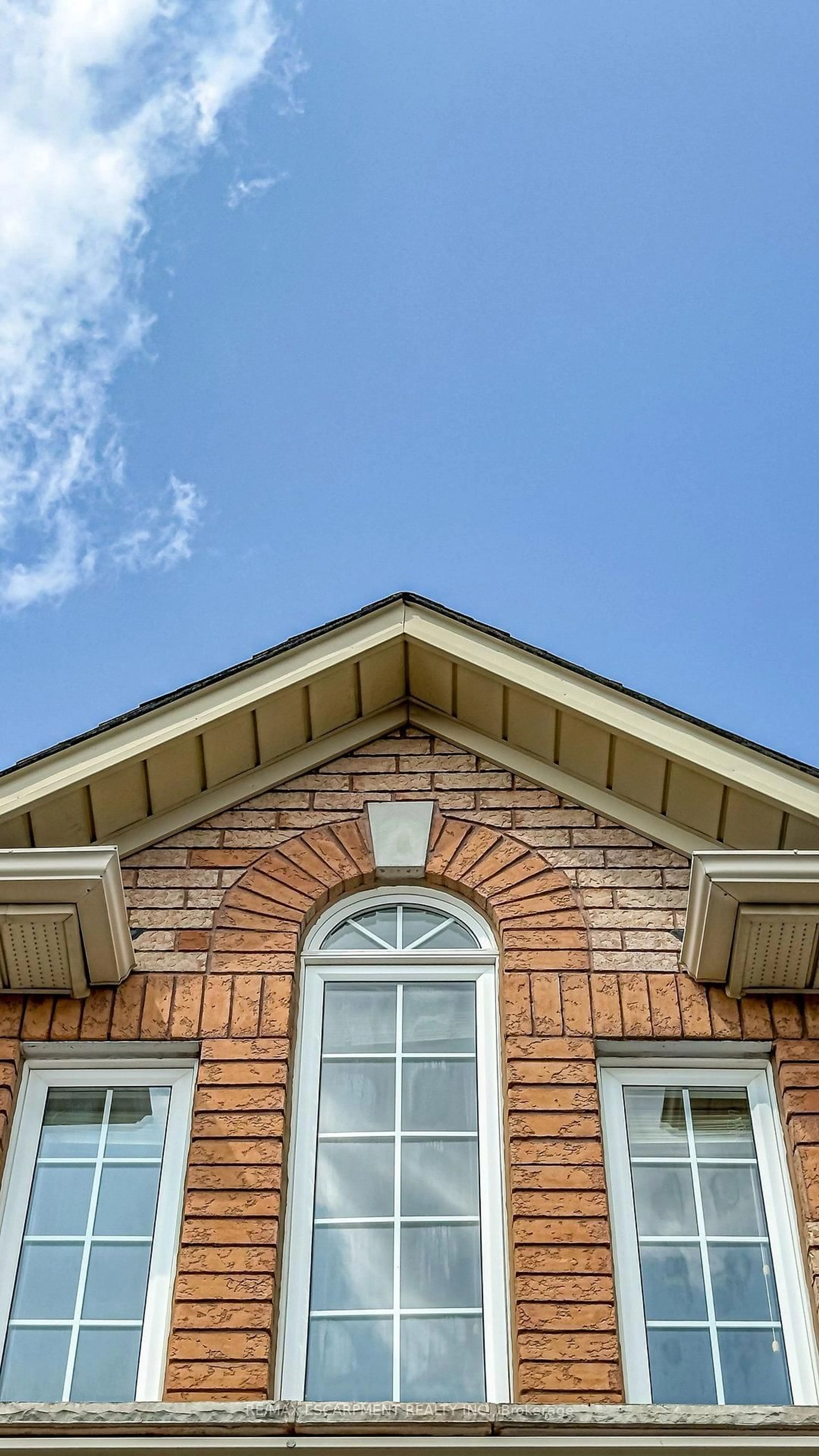 Home with brick exterior material, building for 58 Peachwood Cres, Hamilton Ontario L8E 5Z8