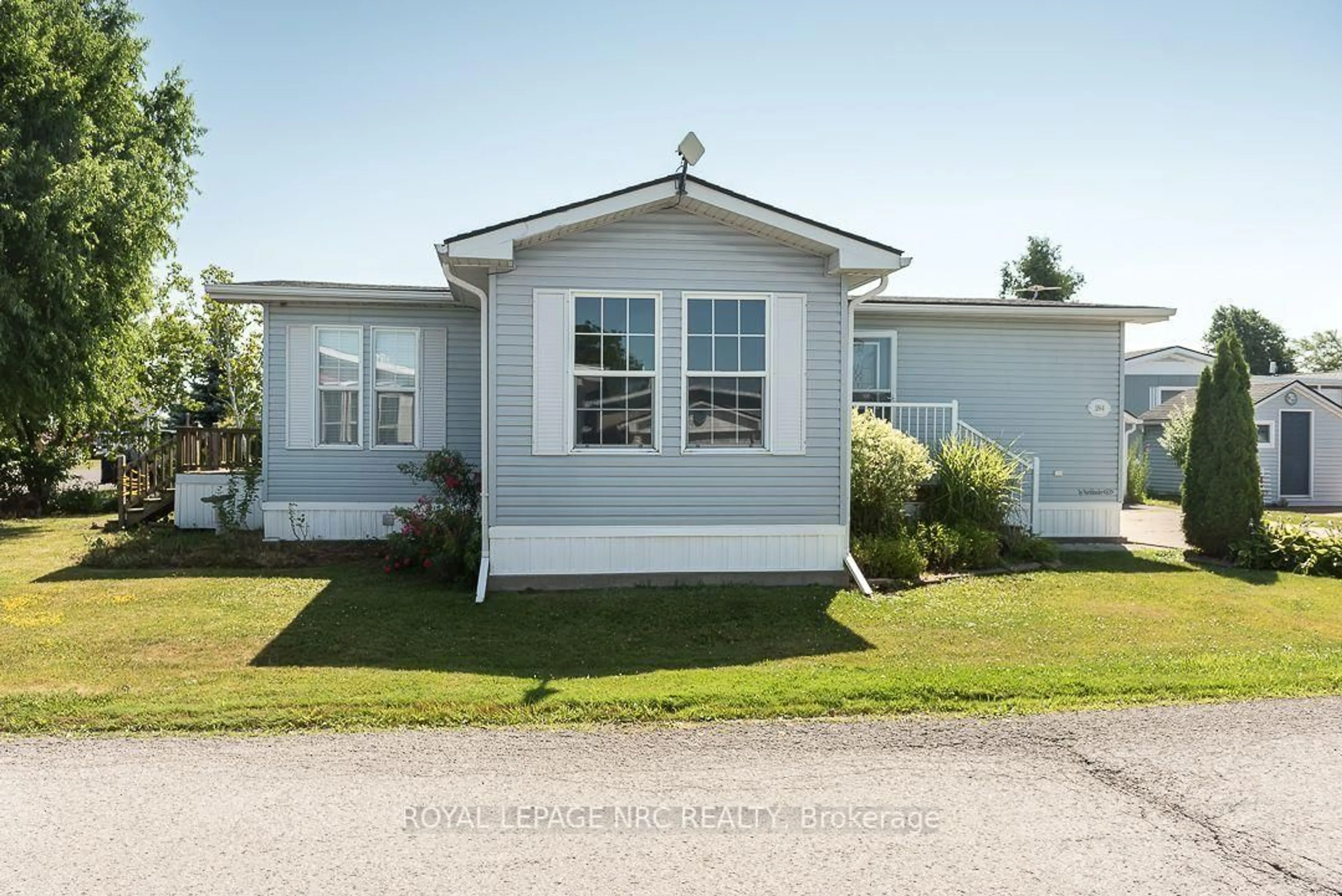 Home with vinyl exterior material, unknown for 3033 Townline Rd #264, Fort Erie Ontario L0S 1S1