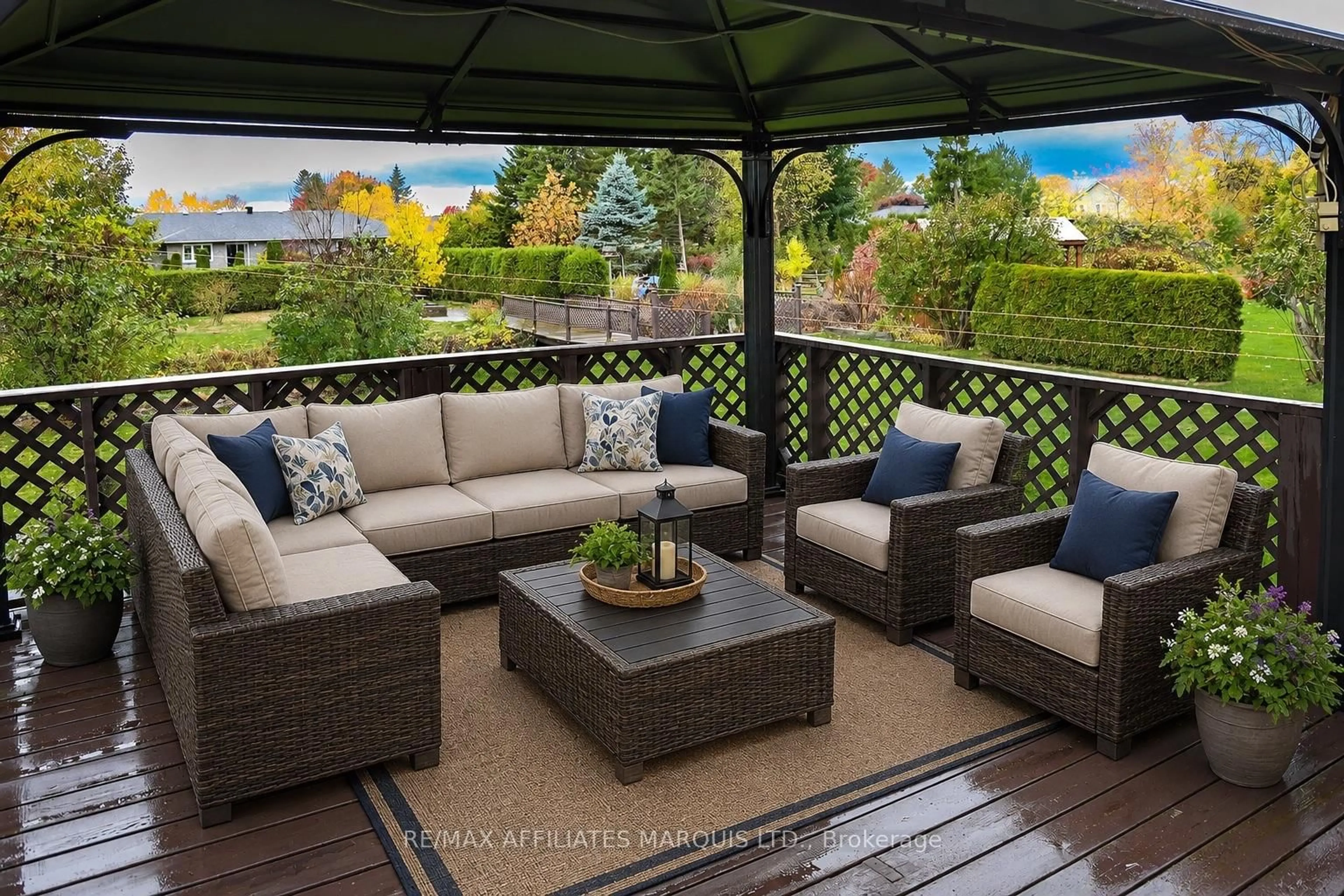 Patio, water/lake/river/ocean view for 28 Fairholme Dr, South Dundas Ontario K0C 1X0