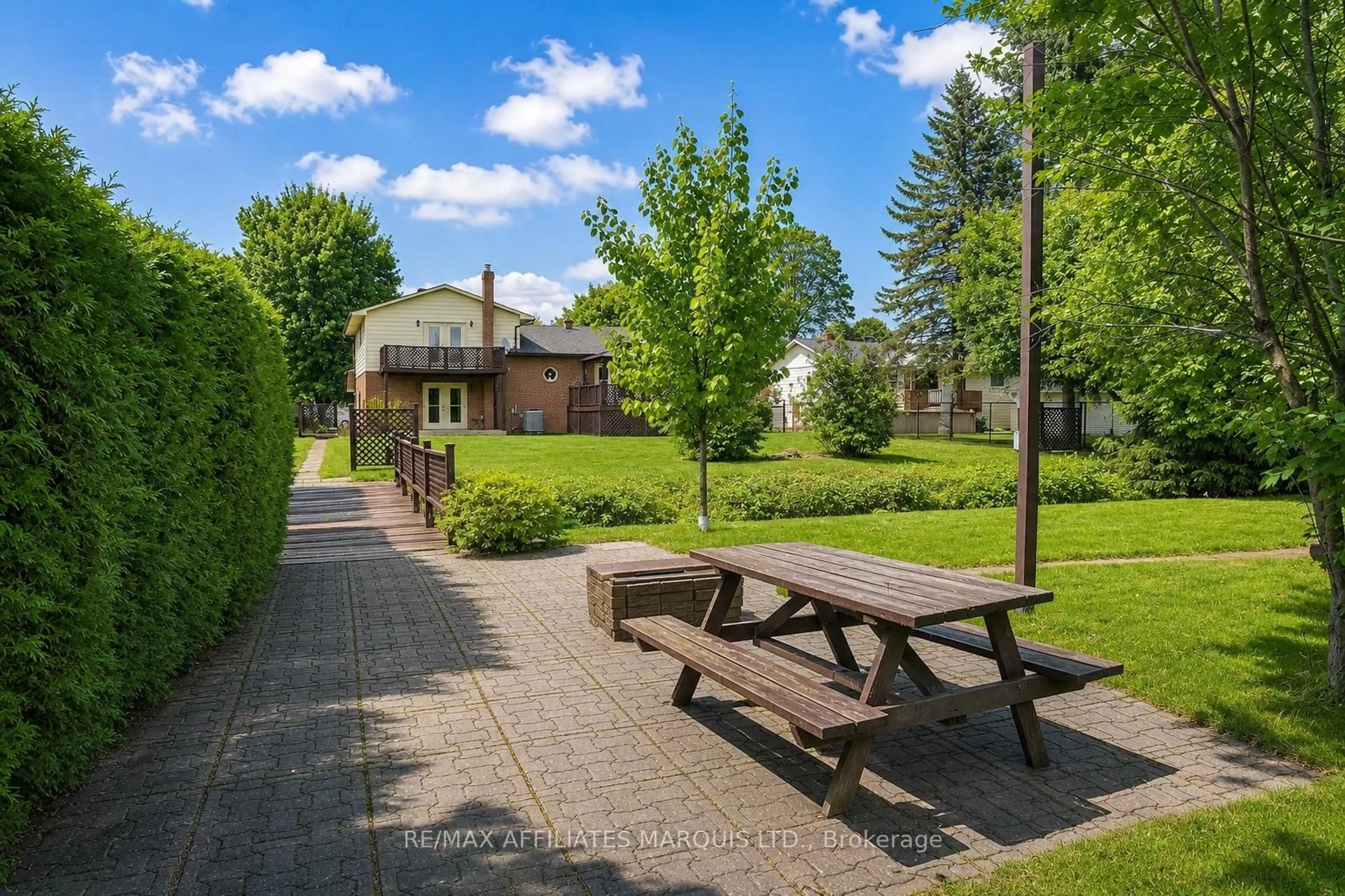 Patio, street for 28 Fairholme Dr, South Dundas Ontario K0C 1X0