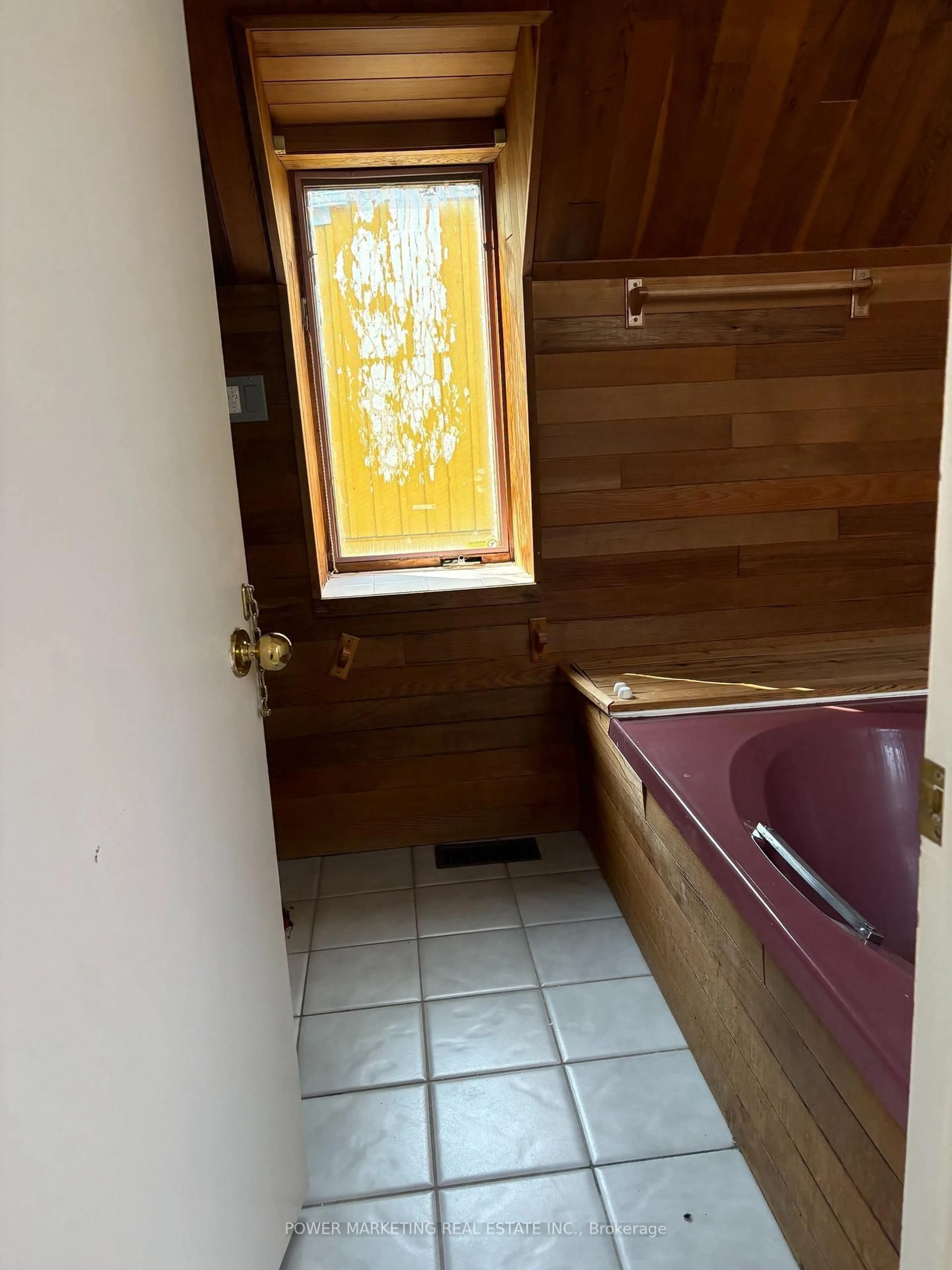 A pic of a room for 35 PINHEY St, Ottawa Ontario K1Y 1T3